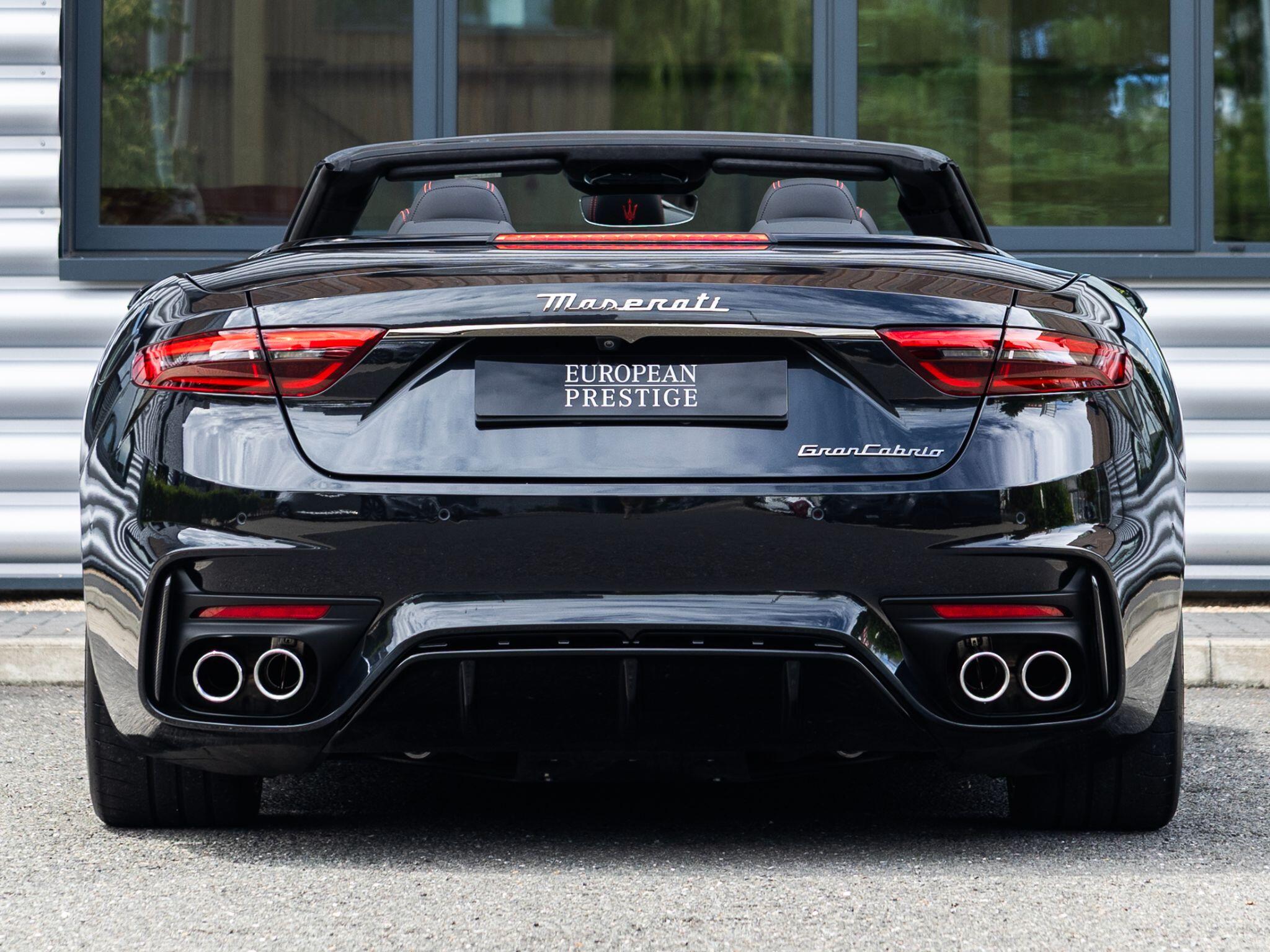 Maserati Grancabrio view 4