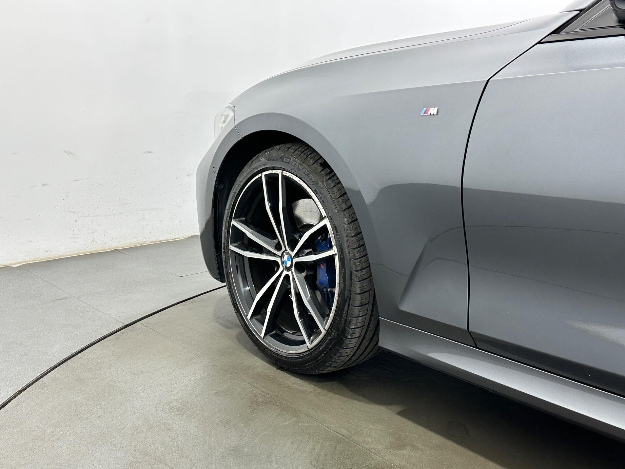 BMW 3 Series view 53