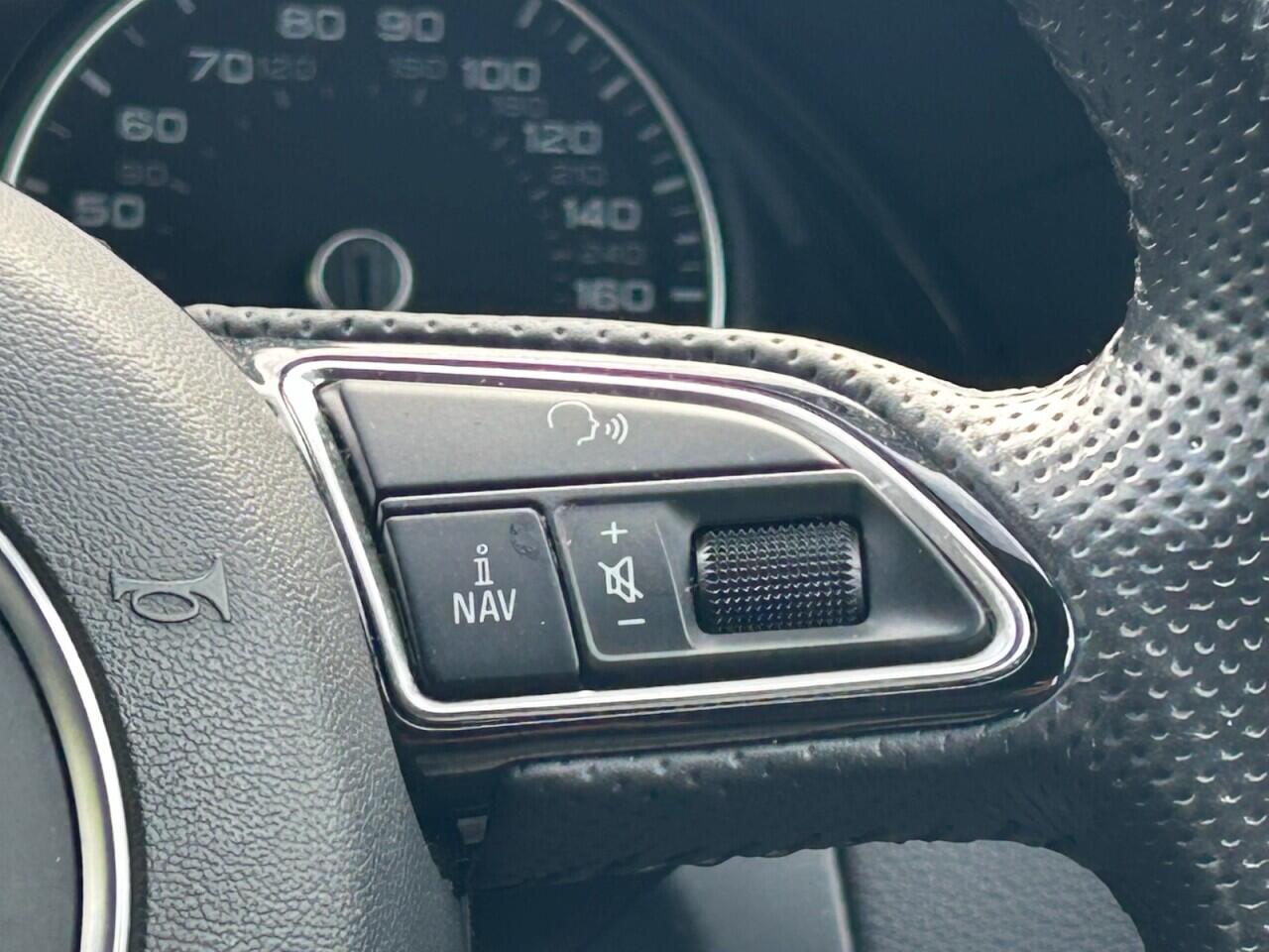 Audi Q5 view 28
