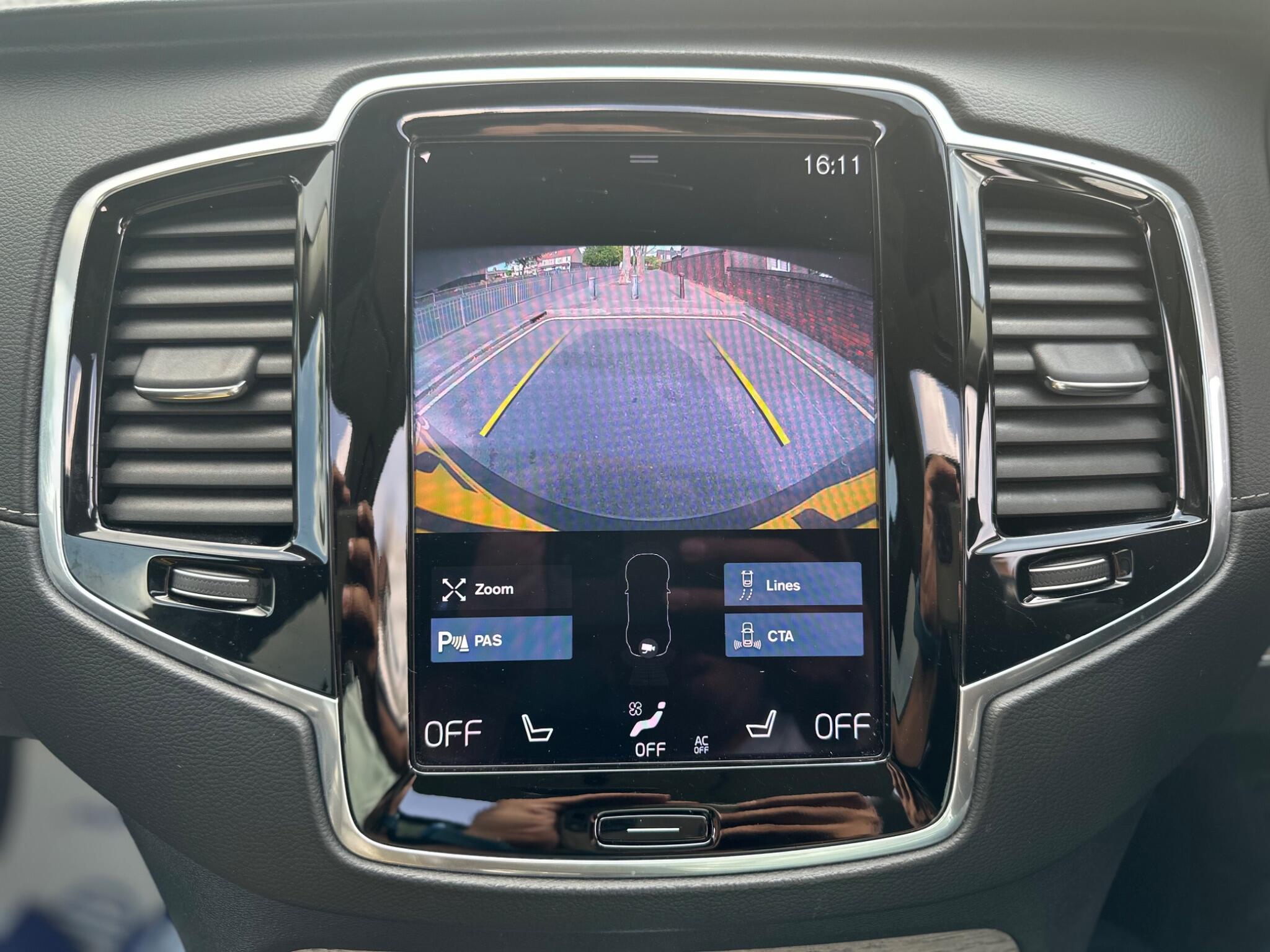 Volvo XC90 view 27