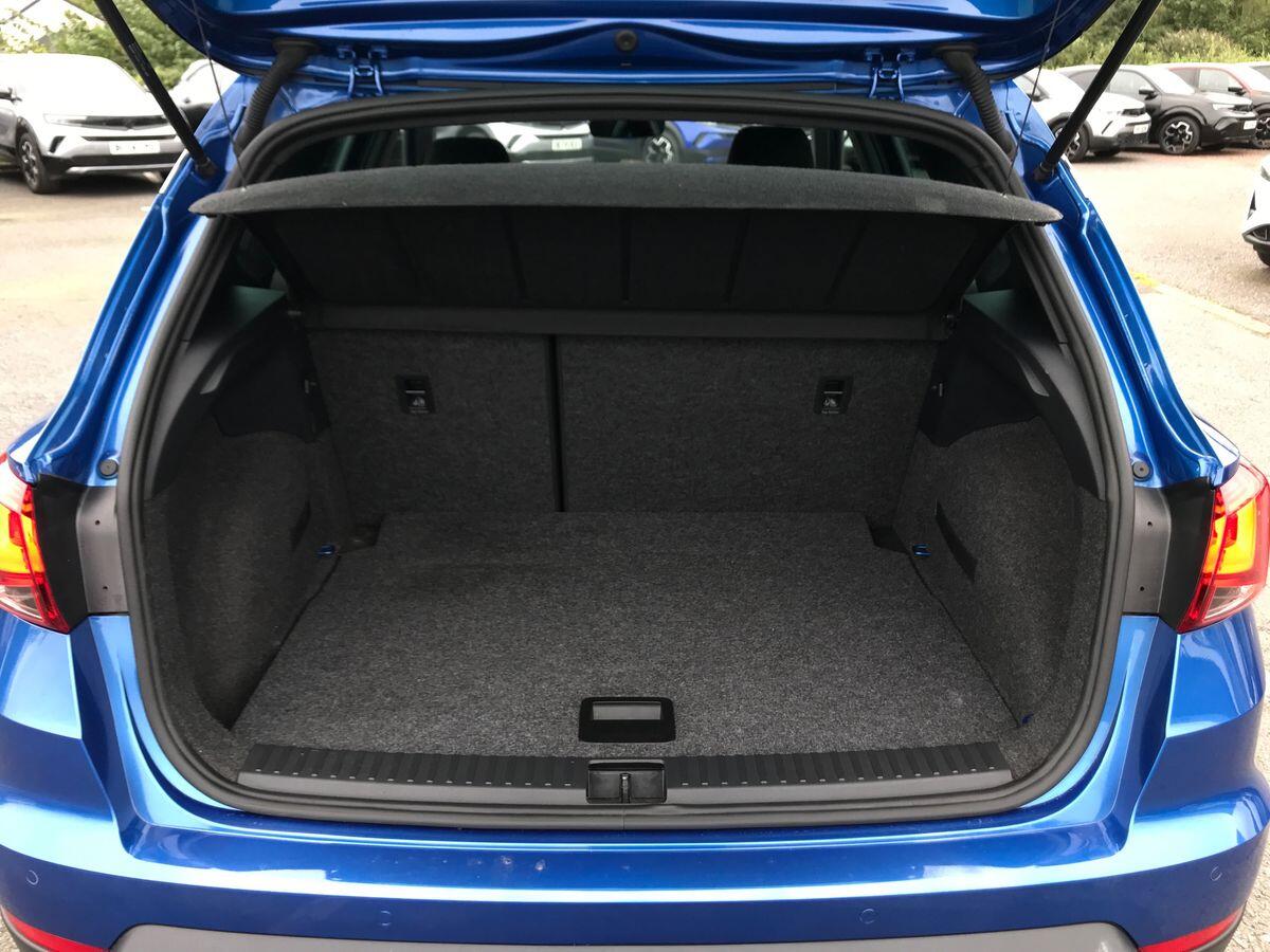 SEAT Arona view 8
