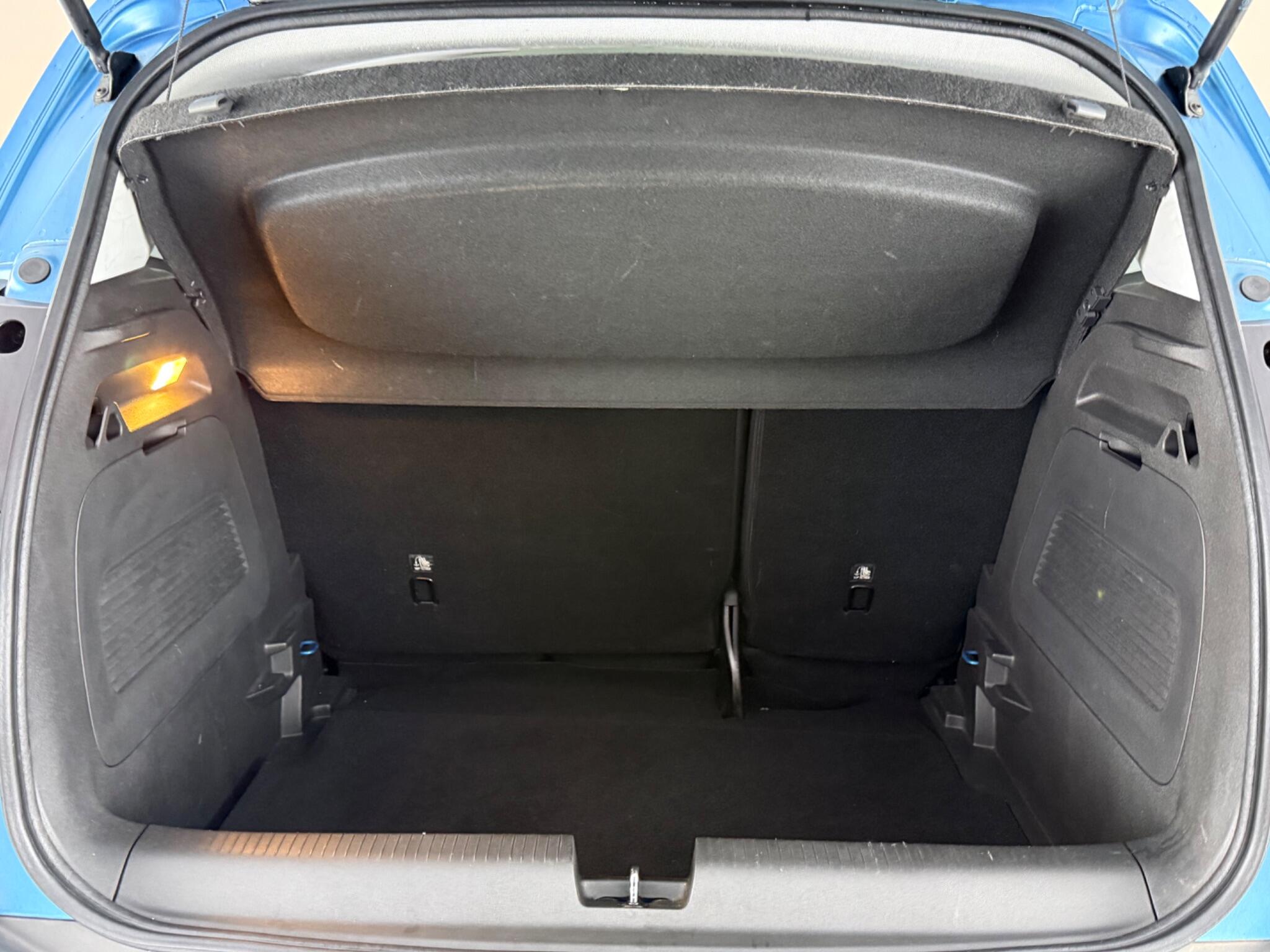 Vauxhall Crossland X view 9