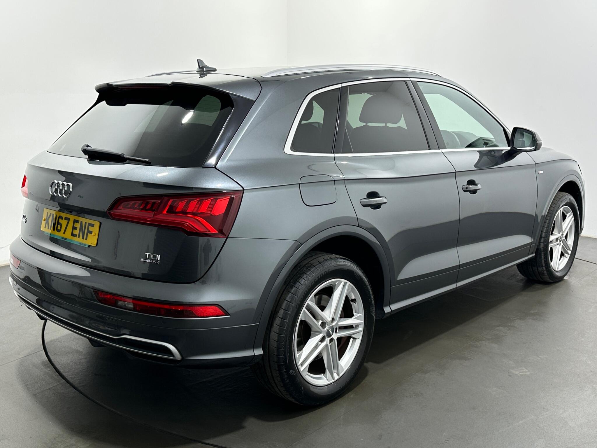 Audi Q5 view 54