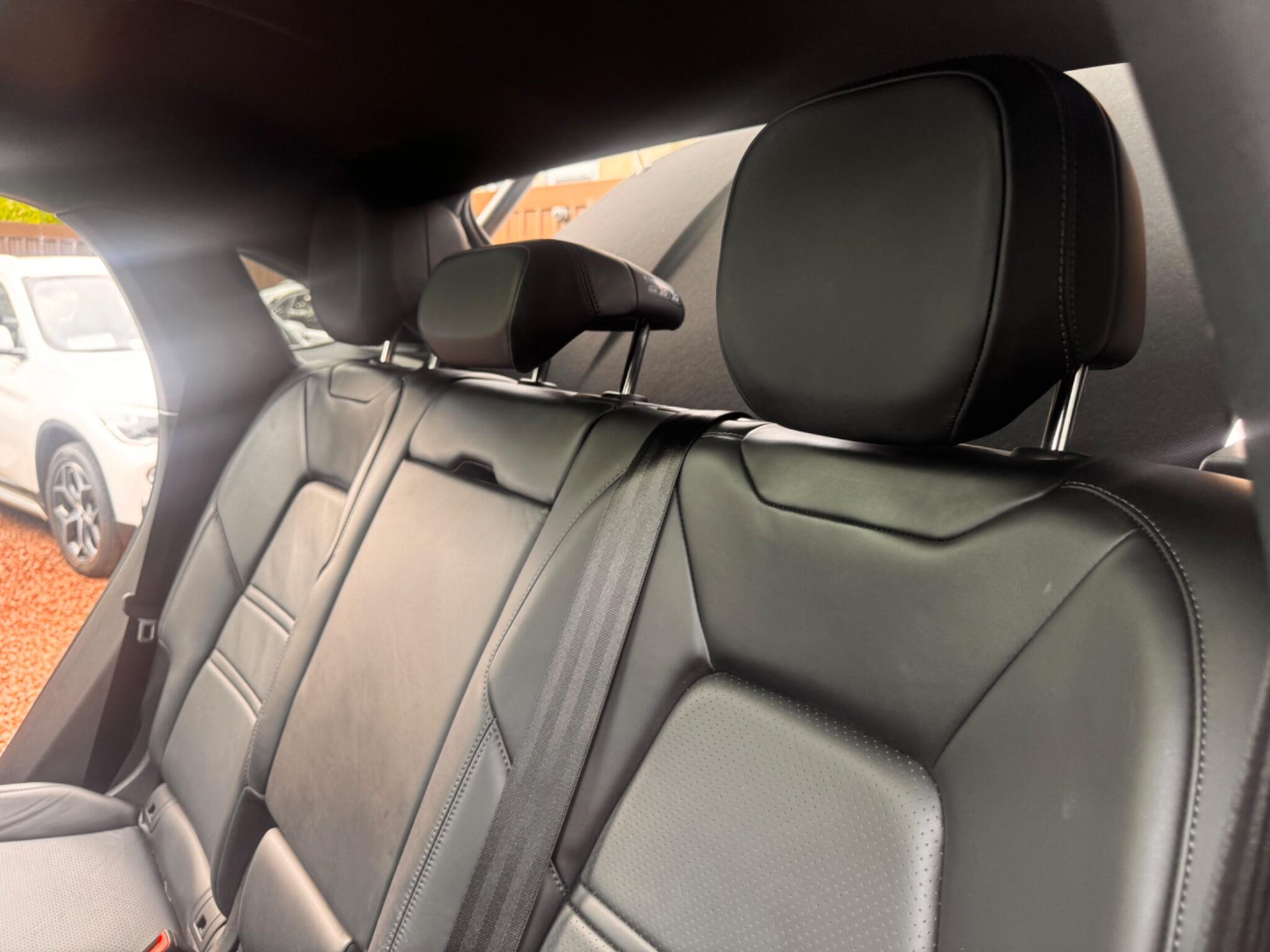 Porsche Cayenne view 60