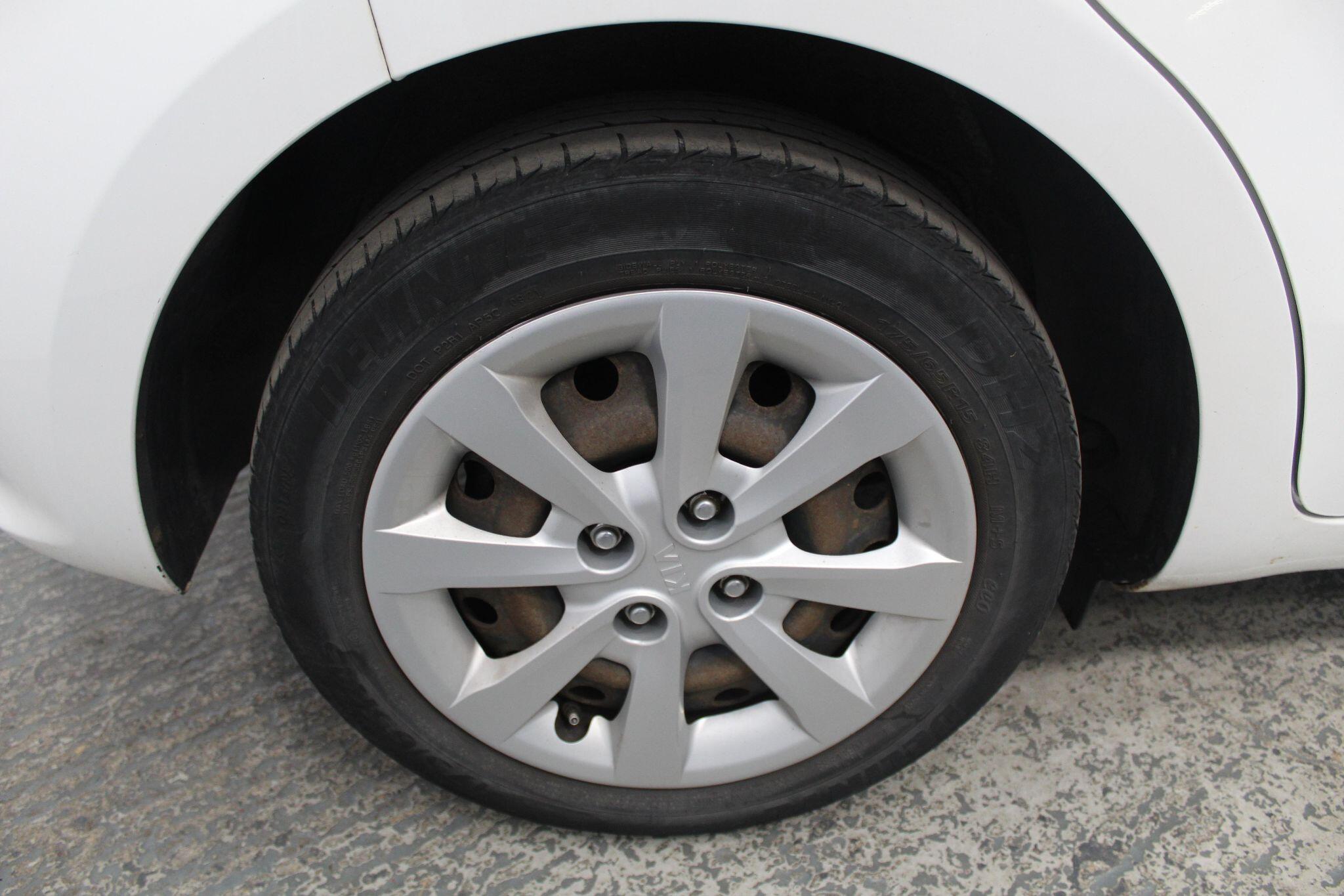 Kia Rio view 49