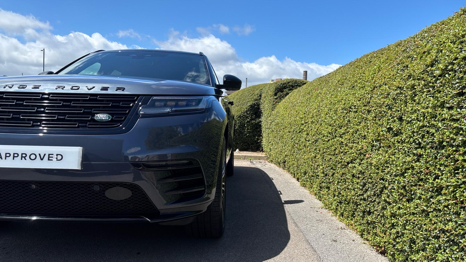 Land Rover Range Rover Velar view 44