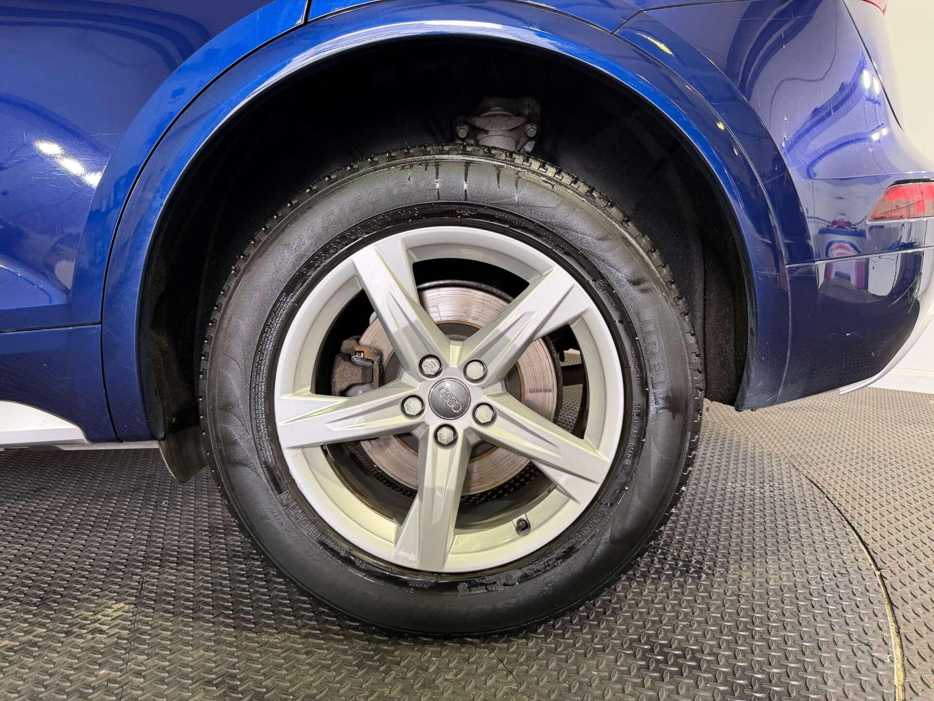 Audi Q5 view 57