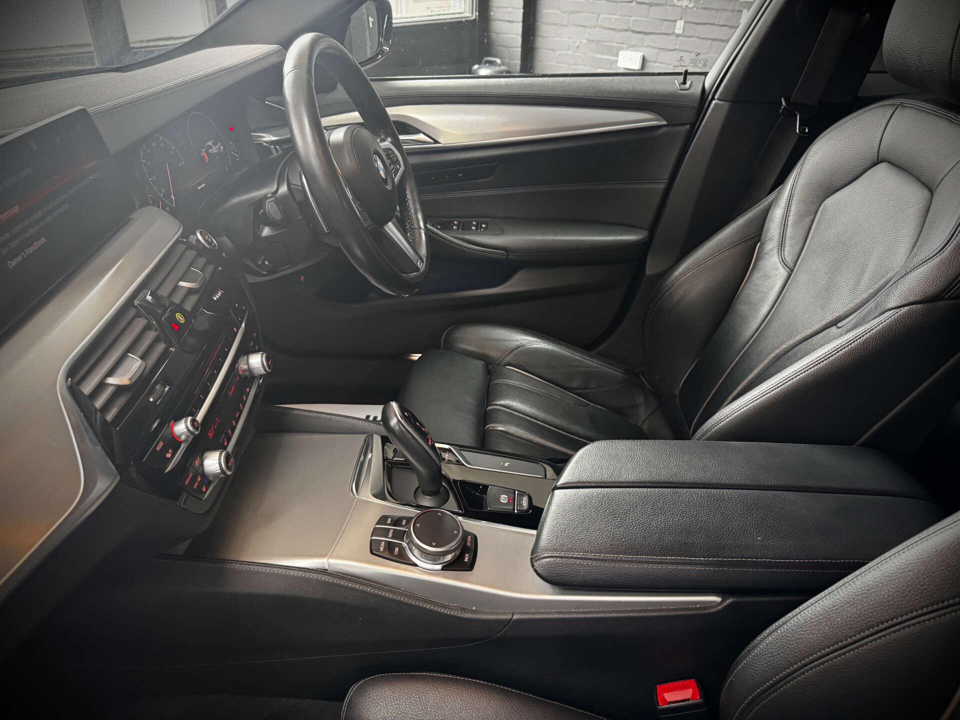 BMW 5 Series view 60