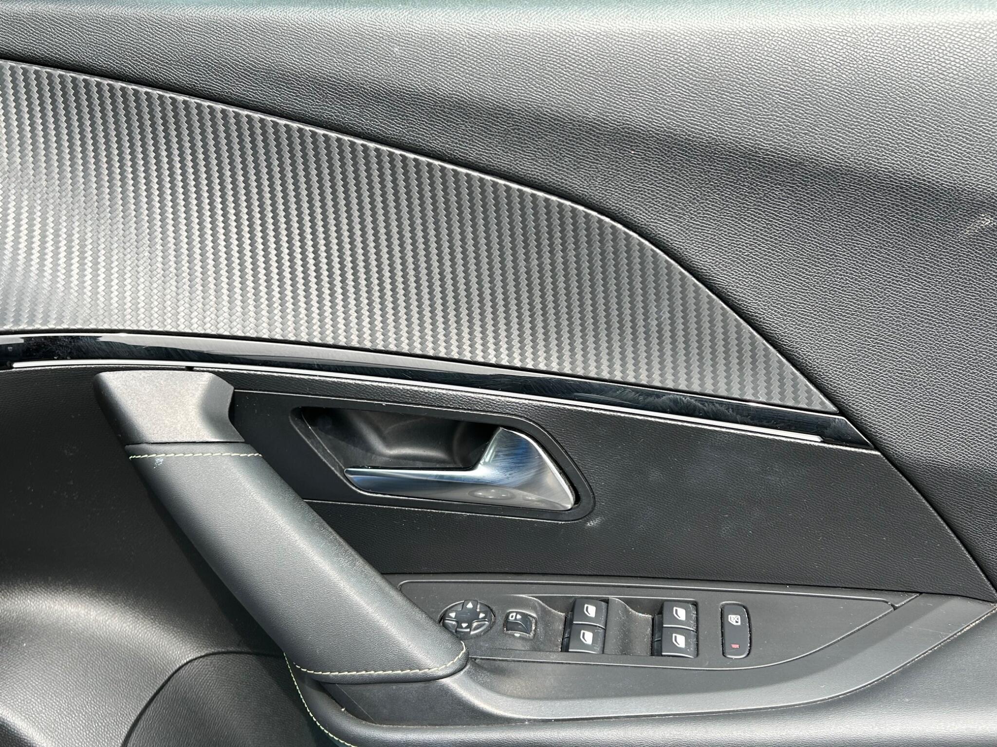 Peugeot E-2008 view 51