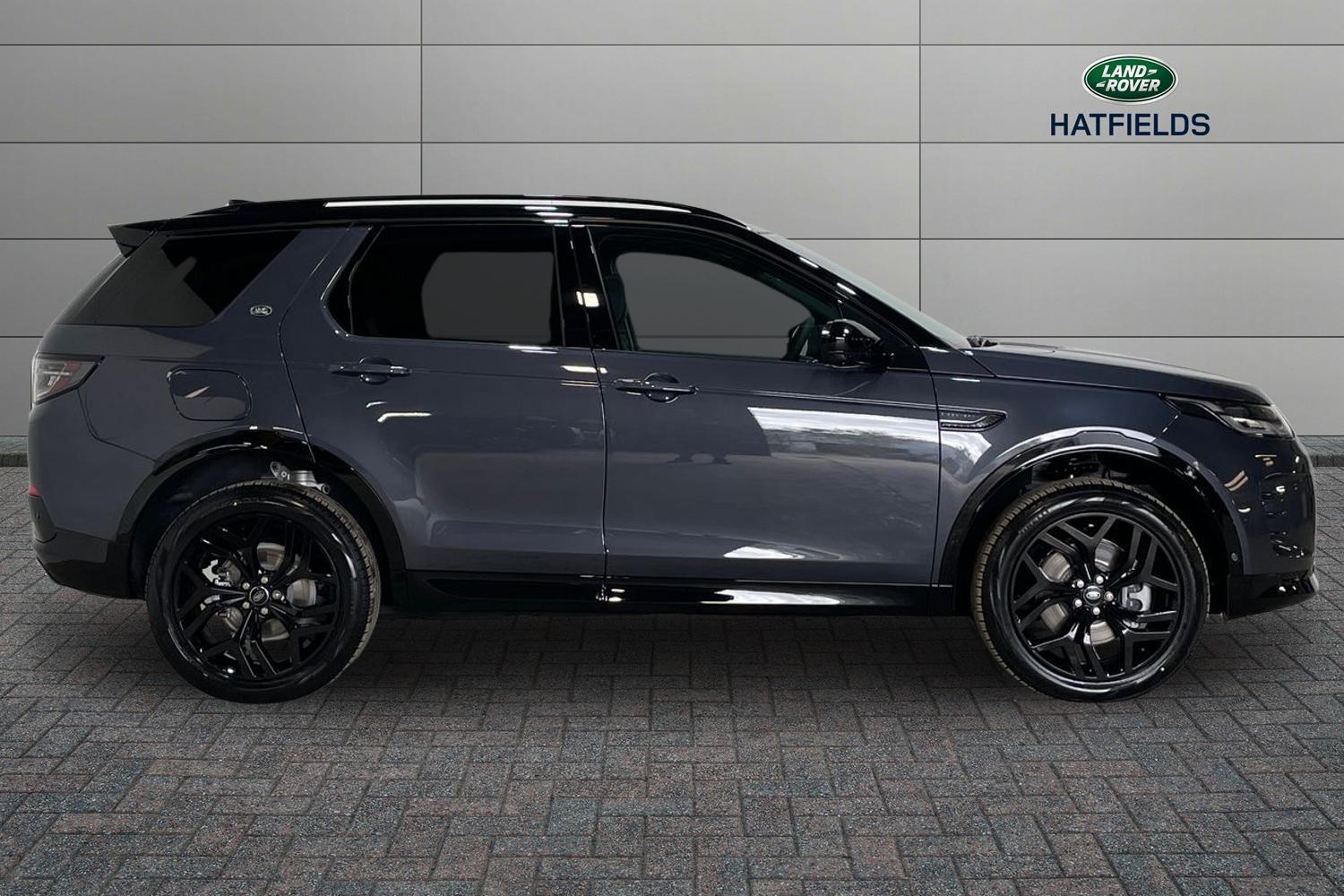 Land Rover Discovery Sport view 5