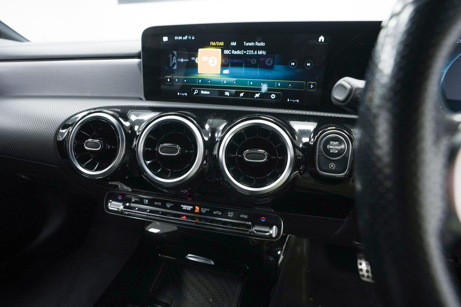 Mercedes-Benz CLA view 21