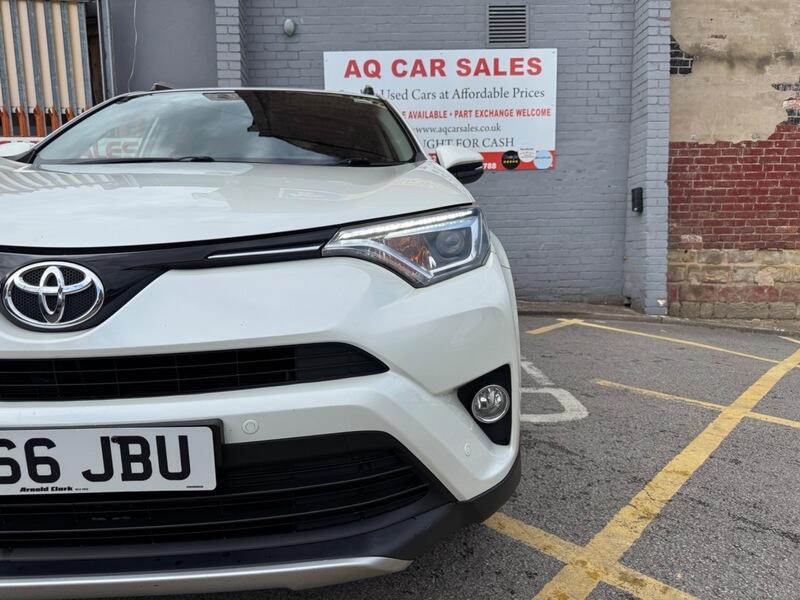 Toyota Rav4 view 10