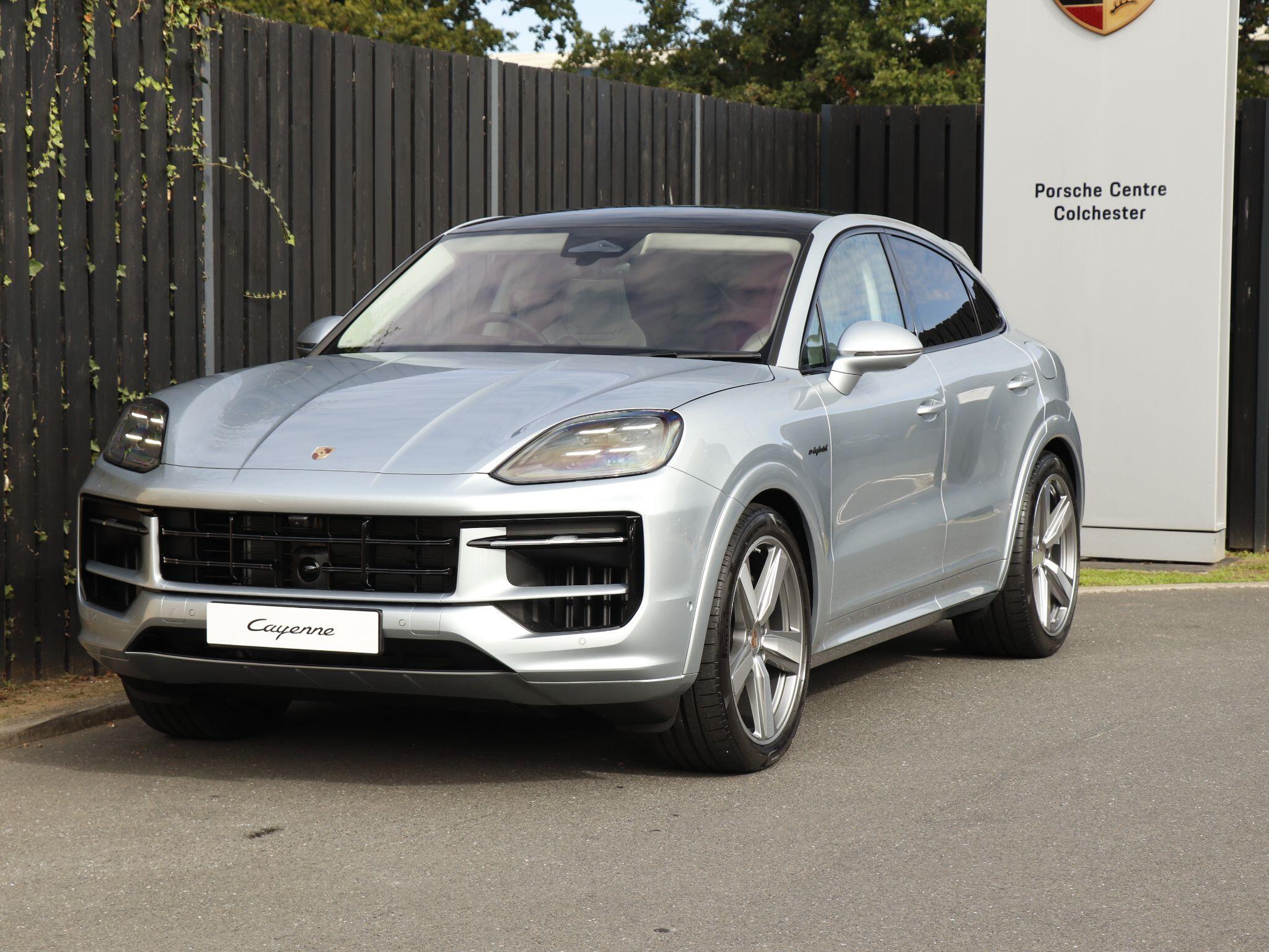 Porsche Cayenne view 36