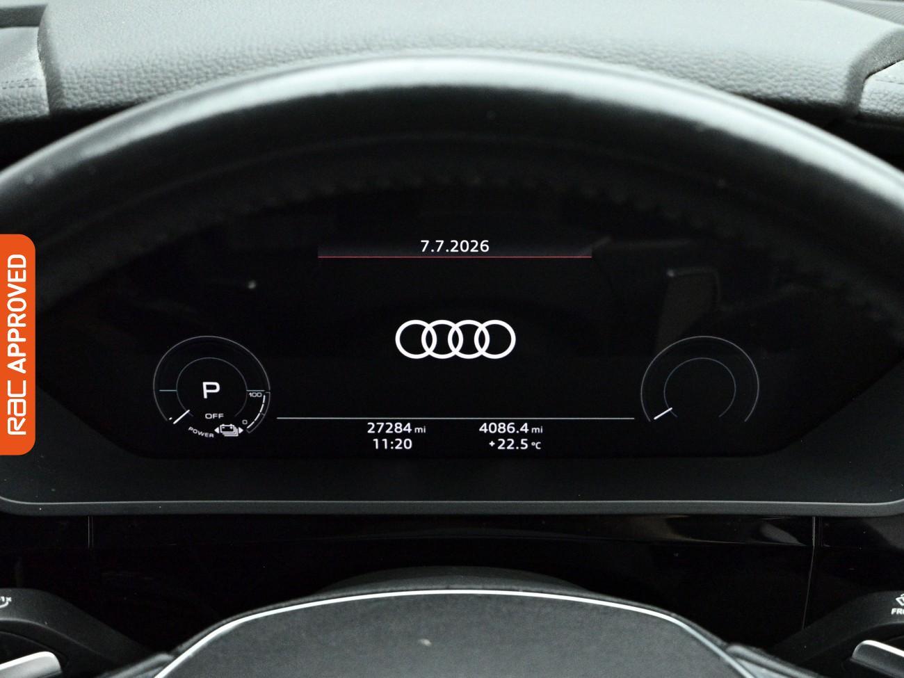 Audi E-Tron view 12