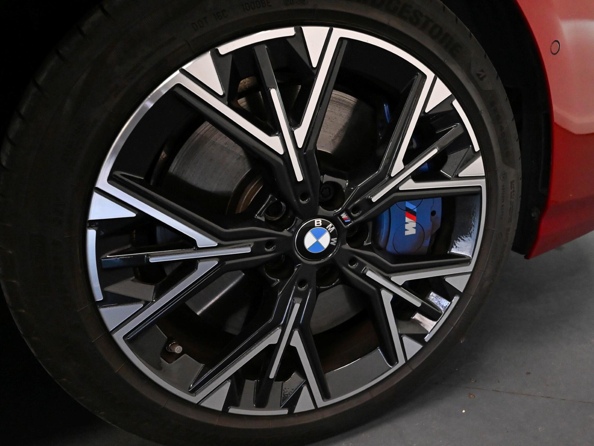 BMW 1 Series view 40