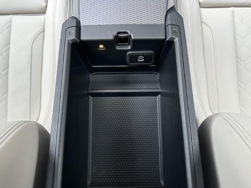 BMW i4 view 48