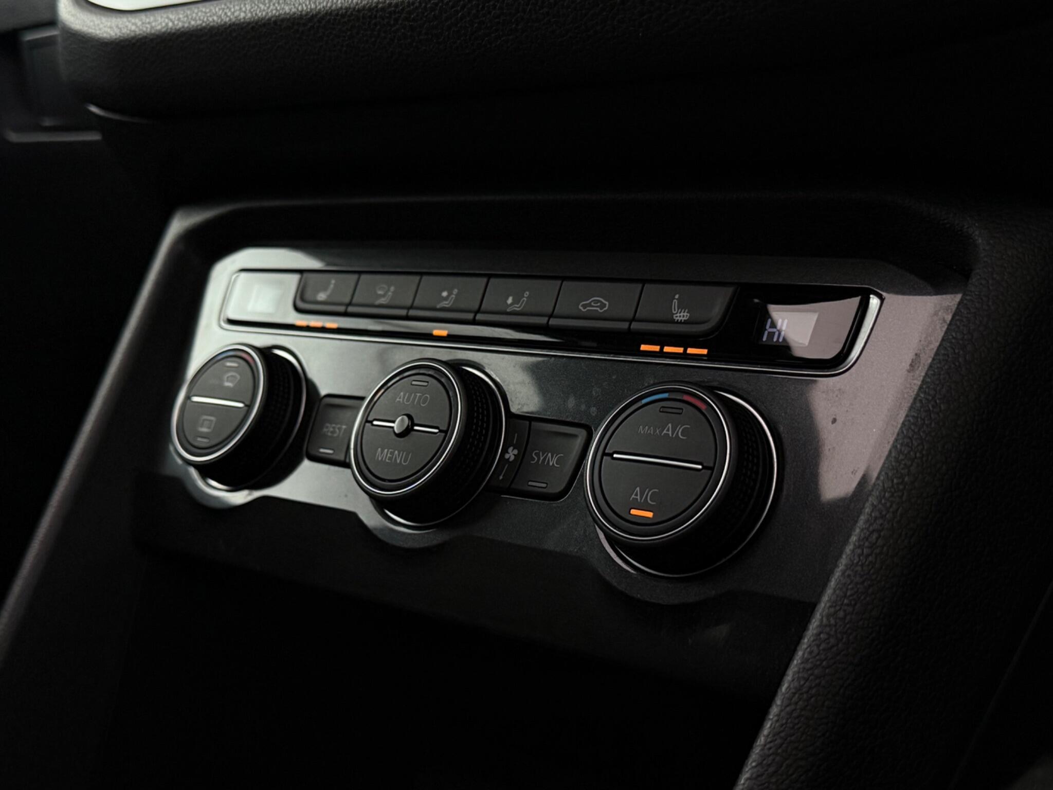 Volkswagen Tiguan Allspace view 21