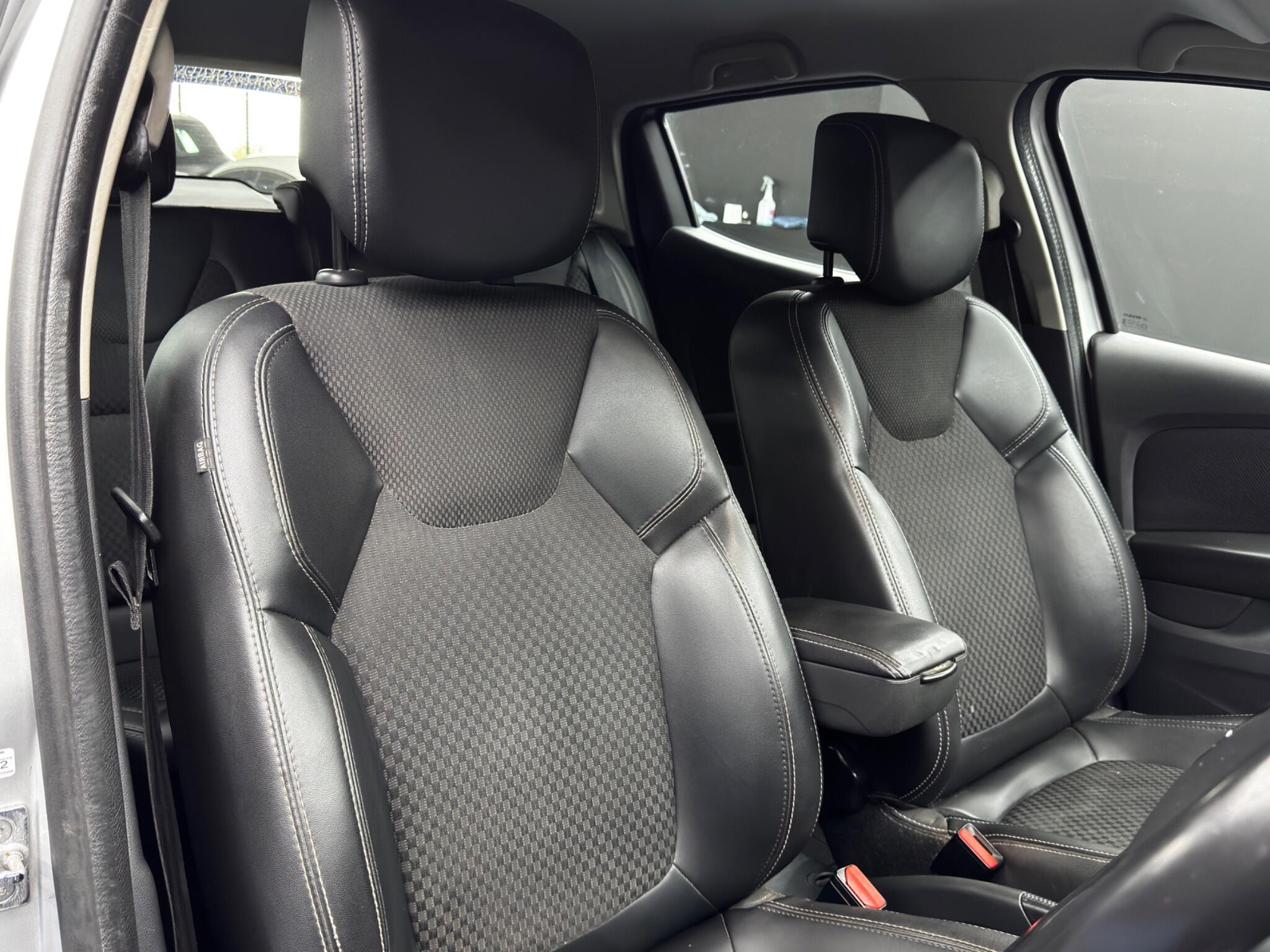 Renault Clio view 12