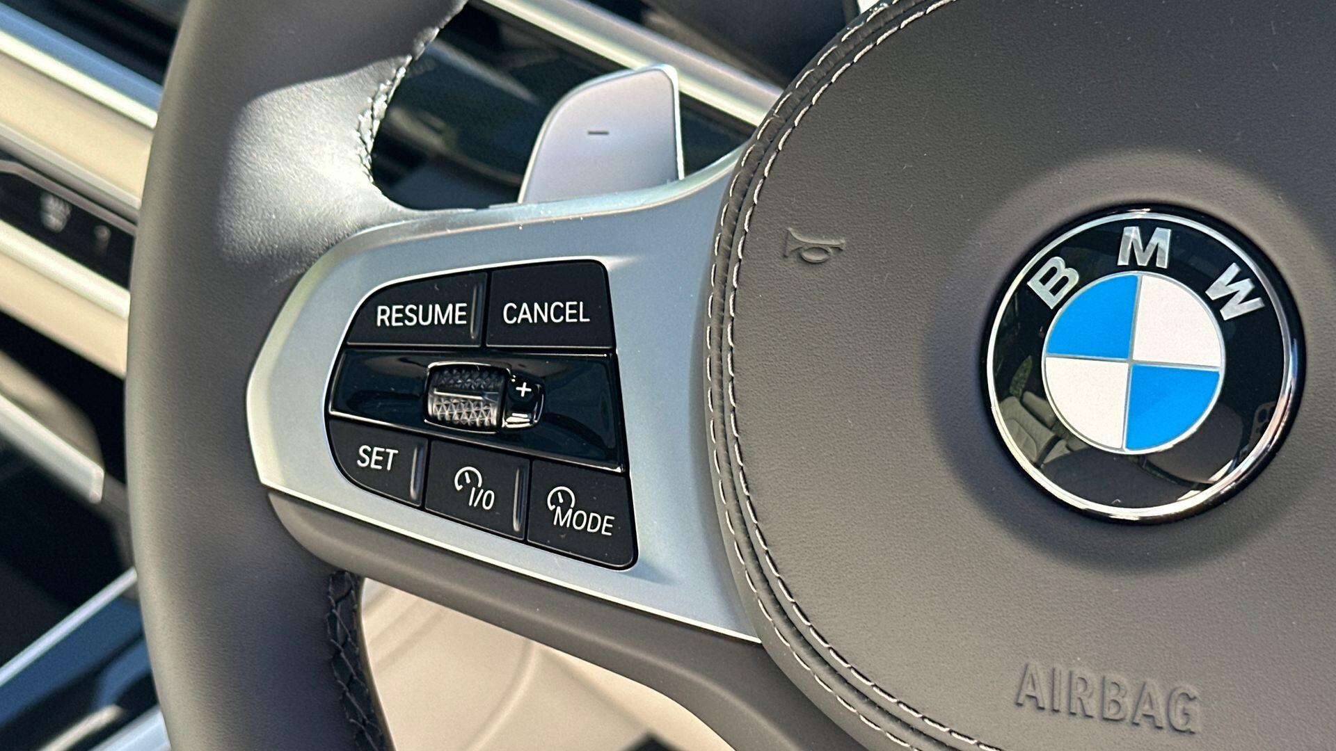 BMW X5 view 17