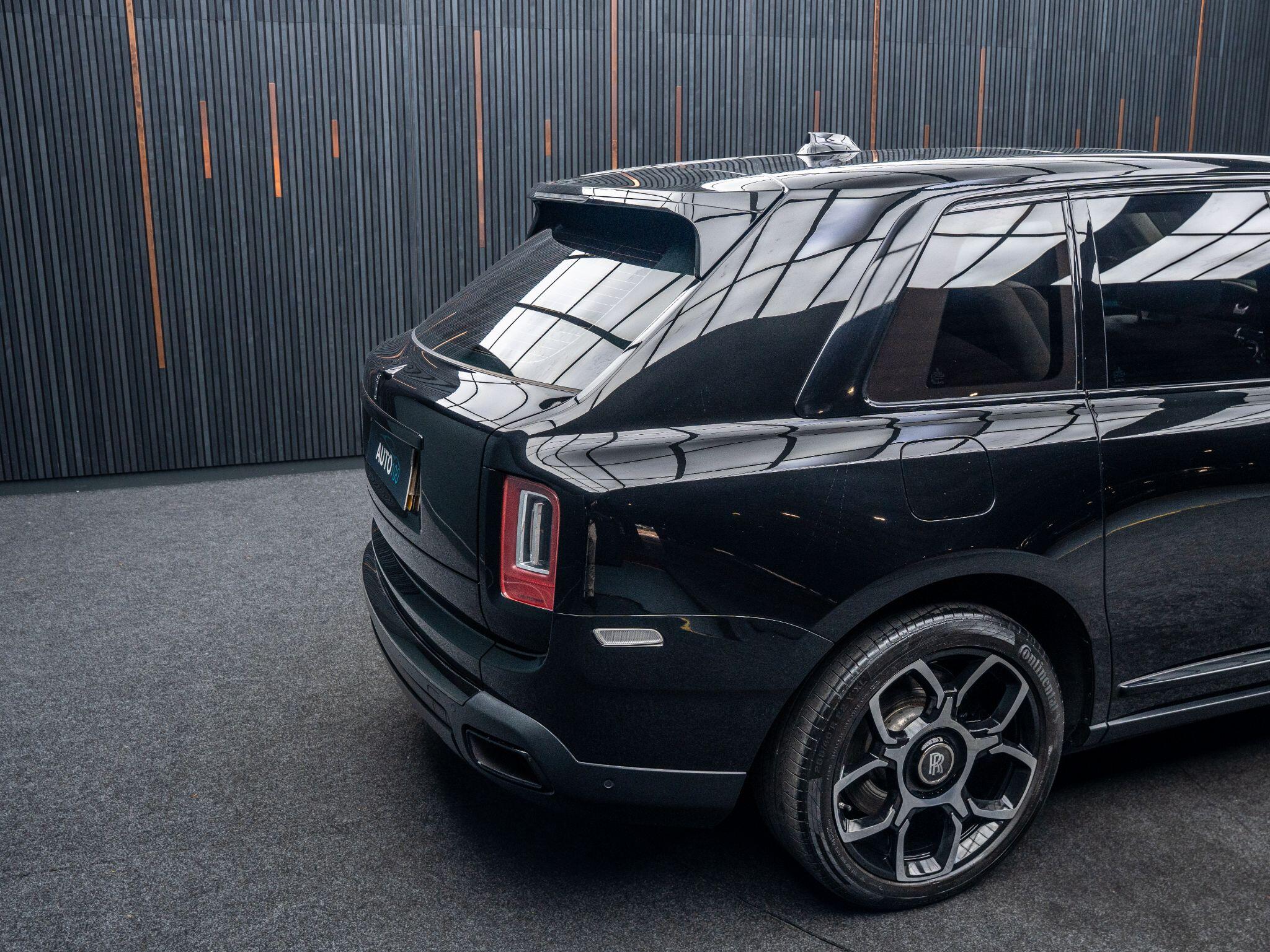 Rolls-Royce Cullinan view 17