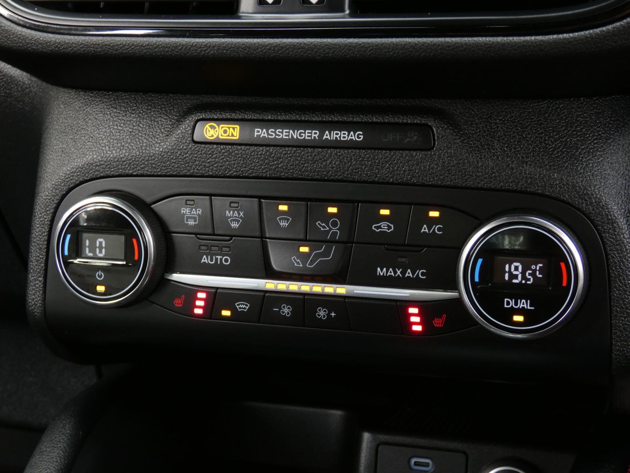 Ford Kuga view 32