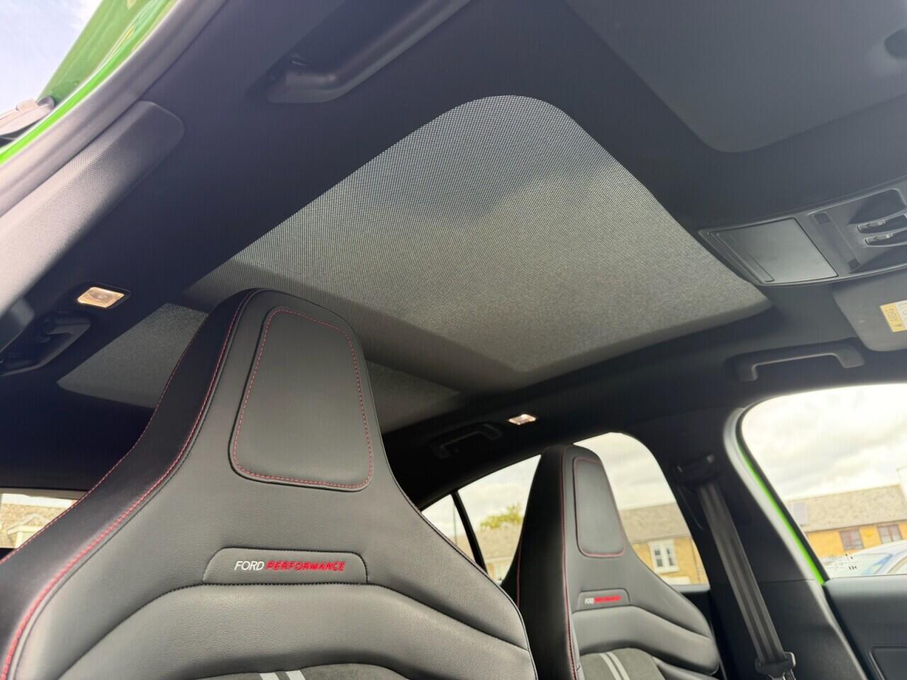 Ford Focus view 14