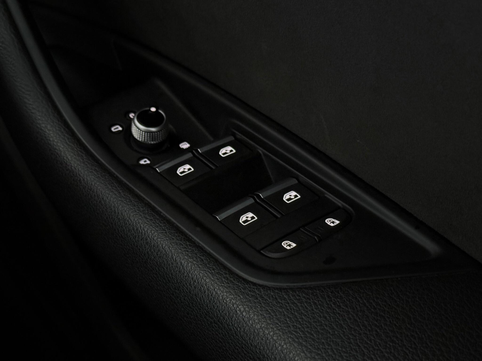 Audi A4 view 15