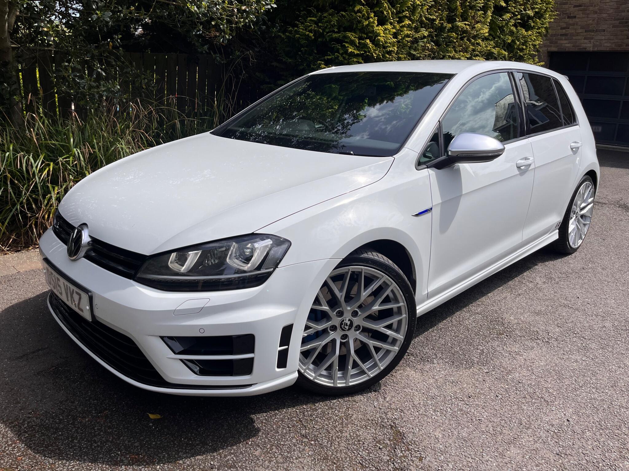 Volkswagen Golf view 3