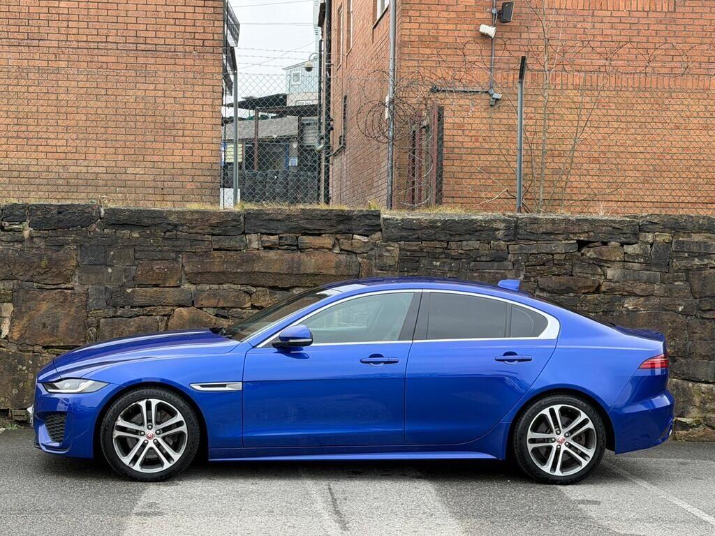 Jaguar XE view 4