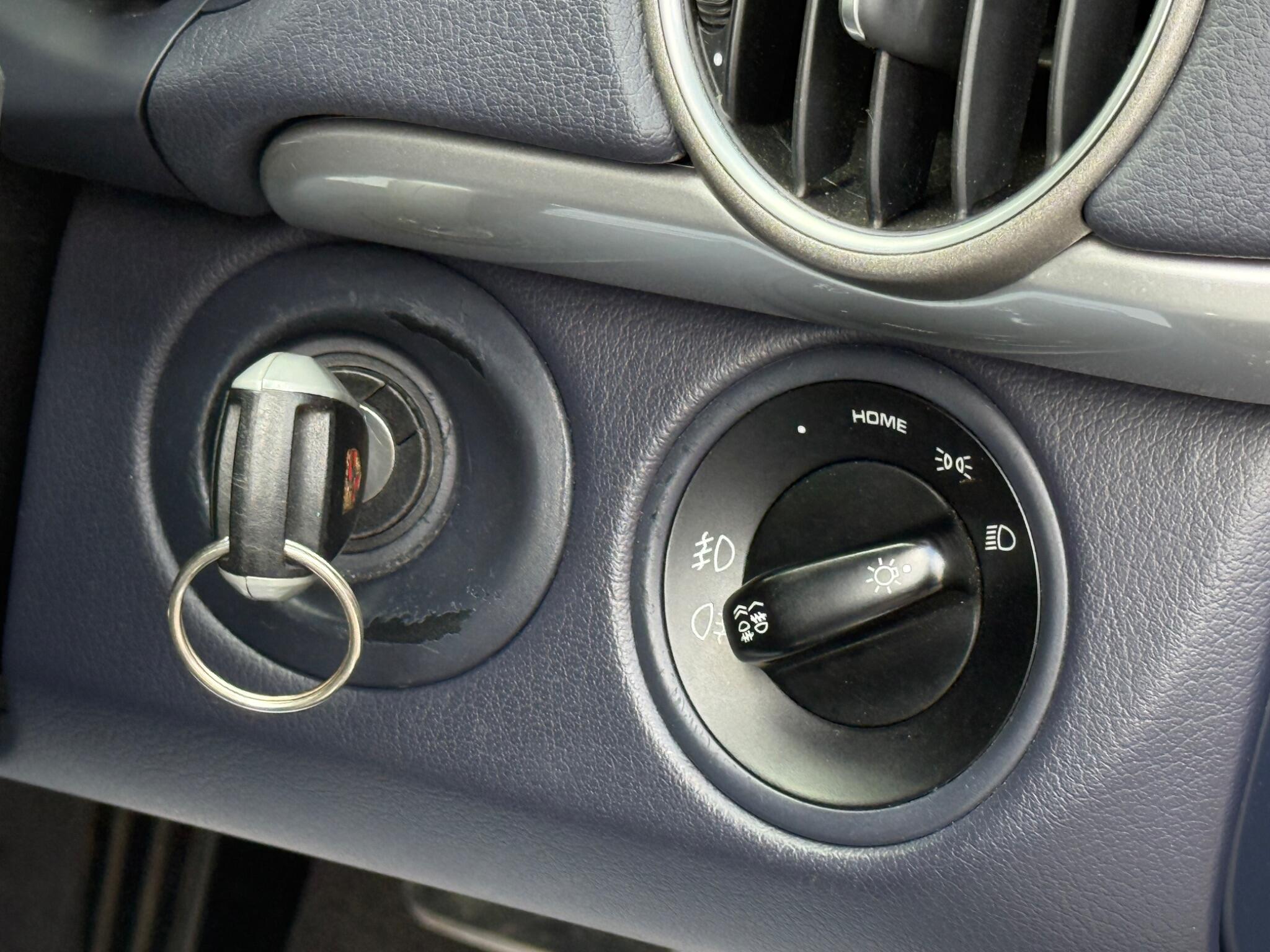 Porsche Cayman - Image 35