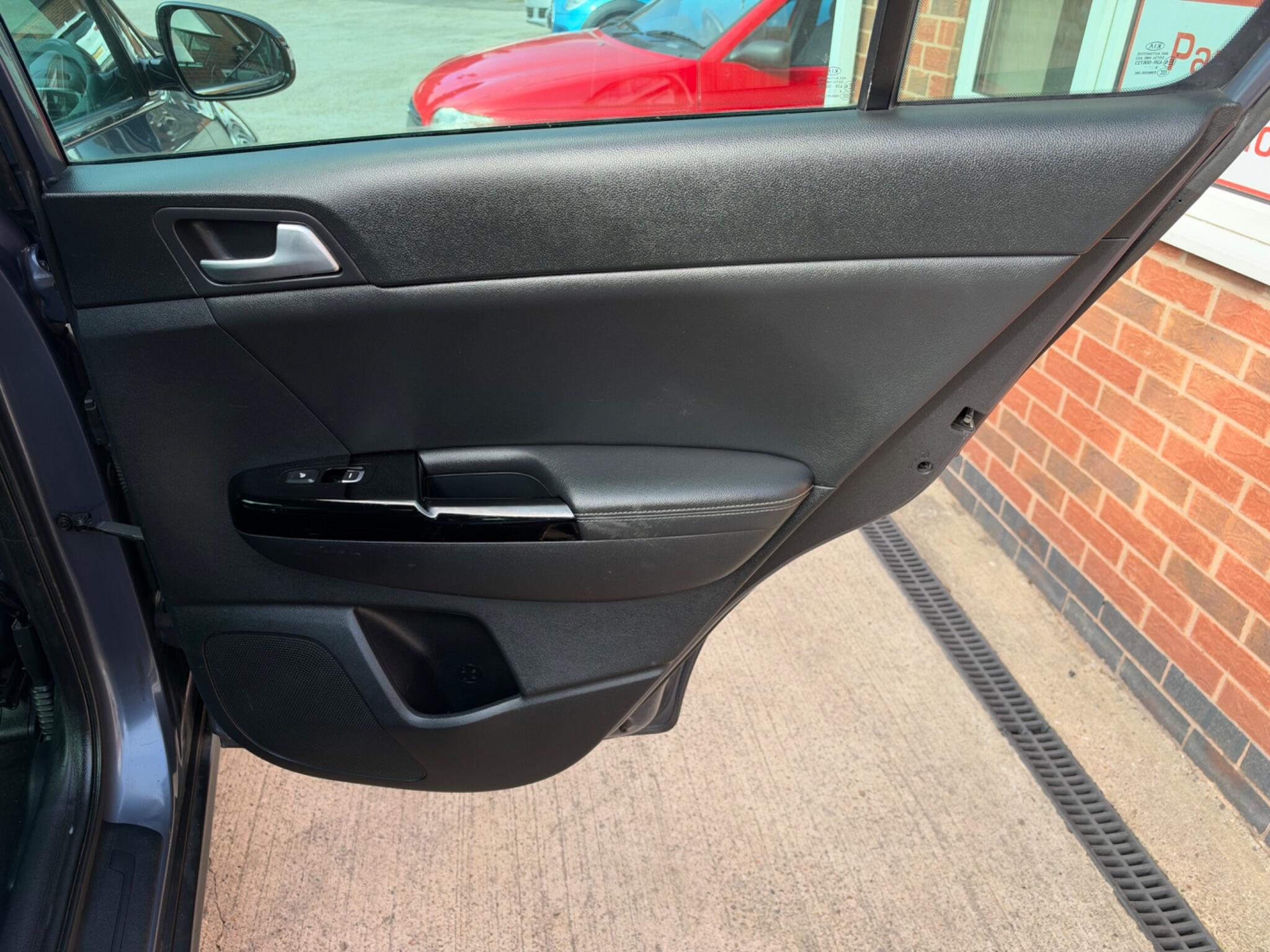 Kia Sportage view 29