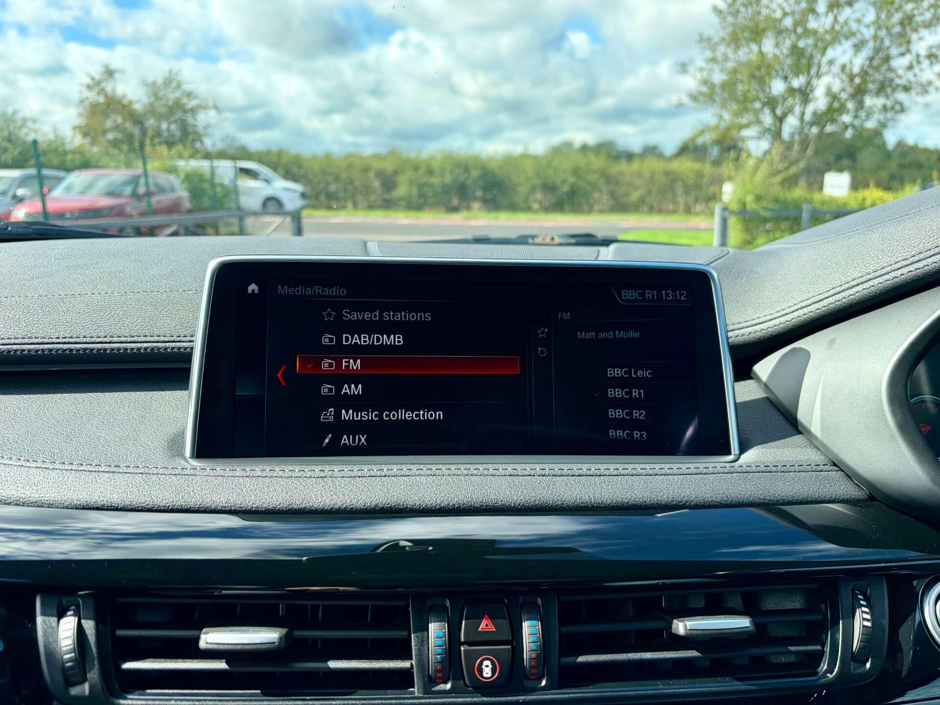 BMW X6 view 50