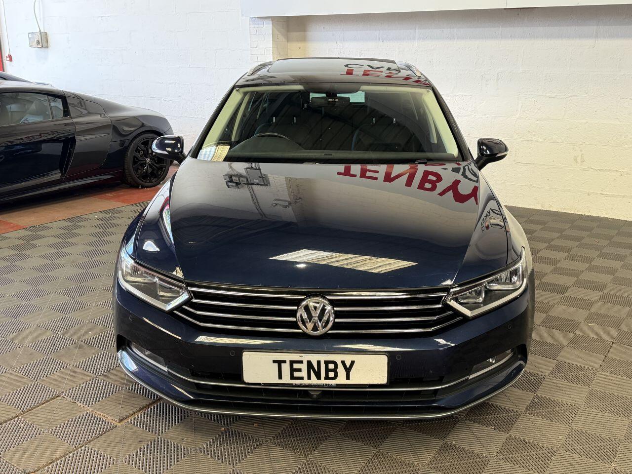Volkswagen Passat view 4