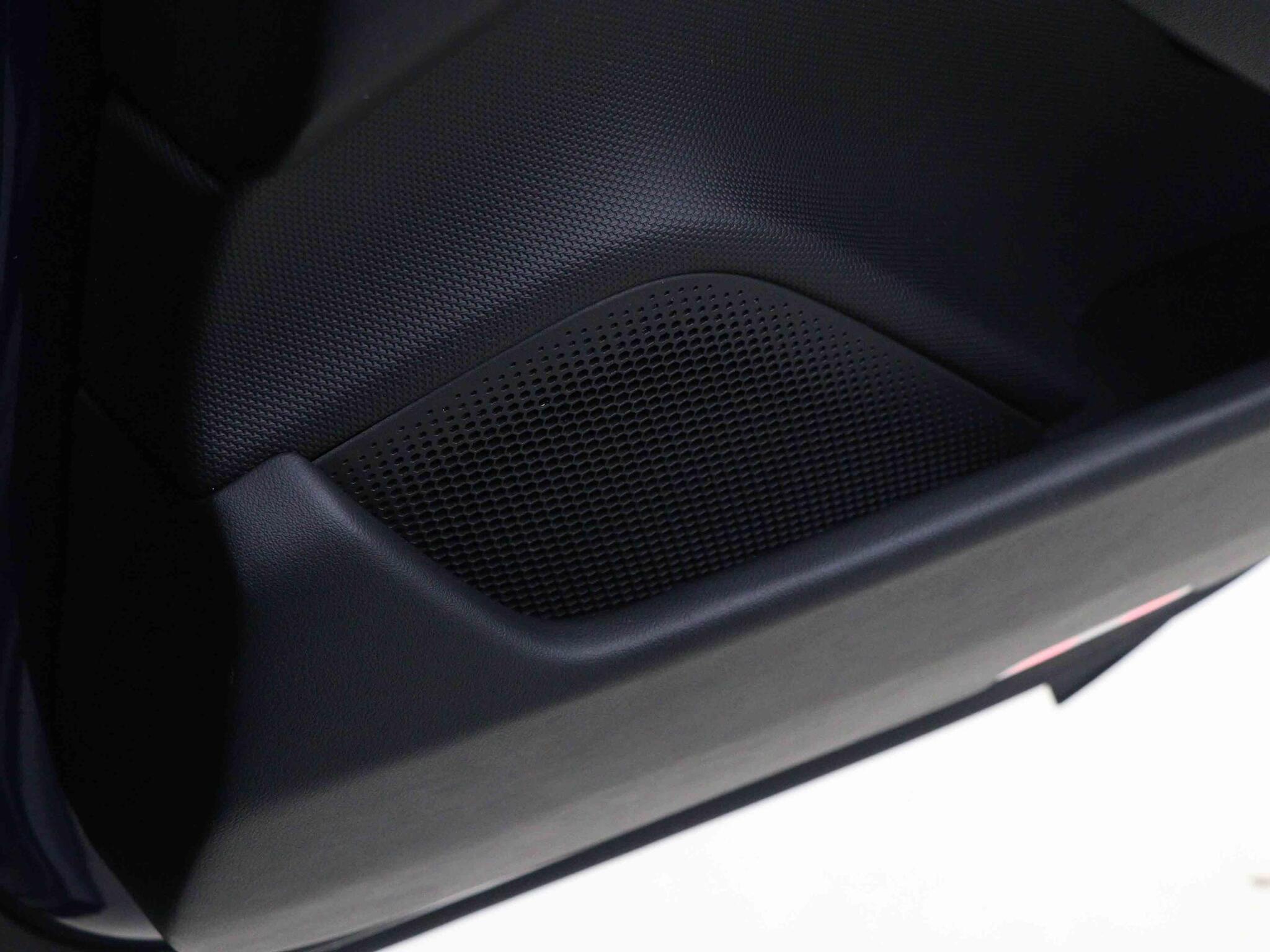 Porsche Taycan view 27