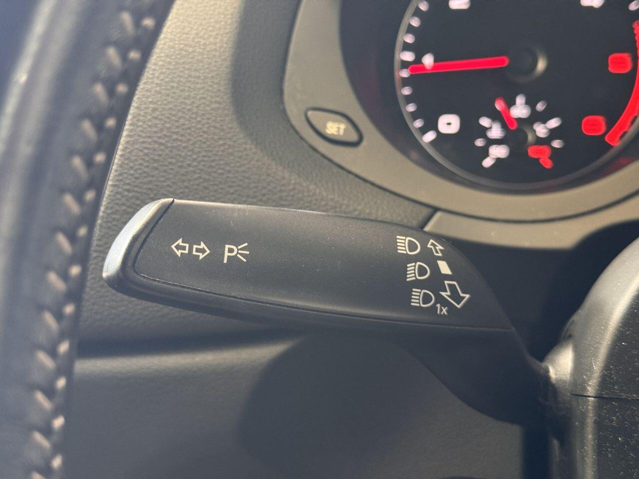 Audi Q3 view 40