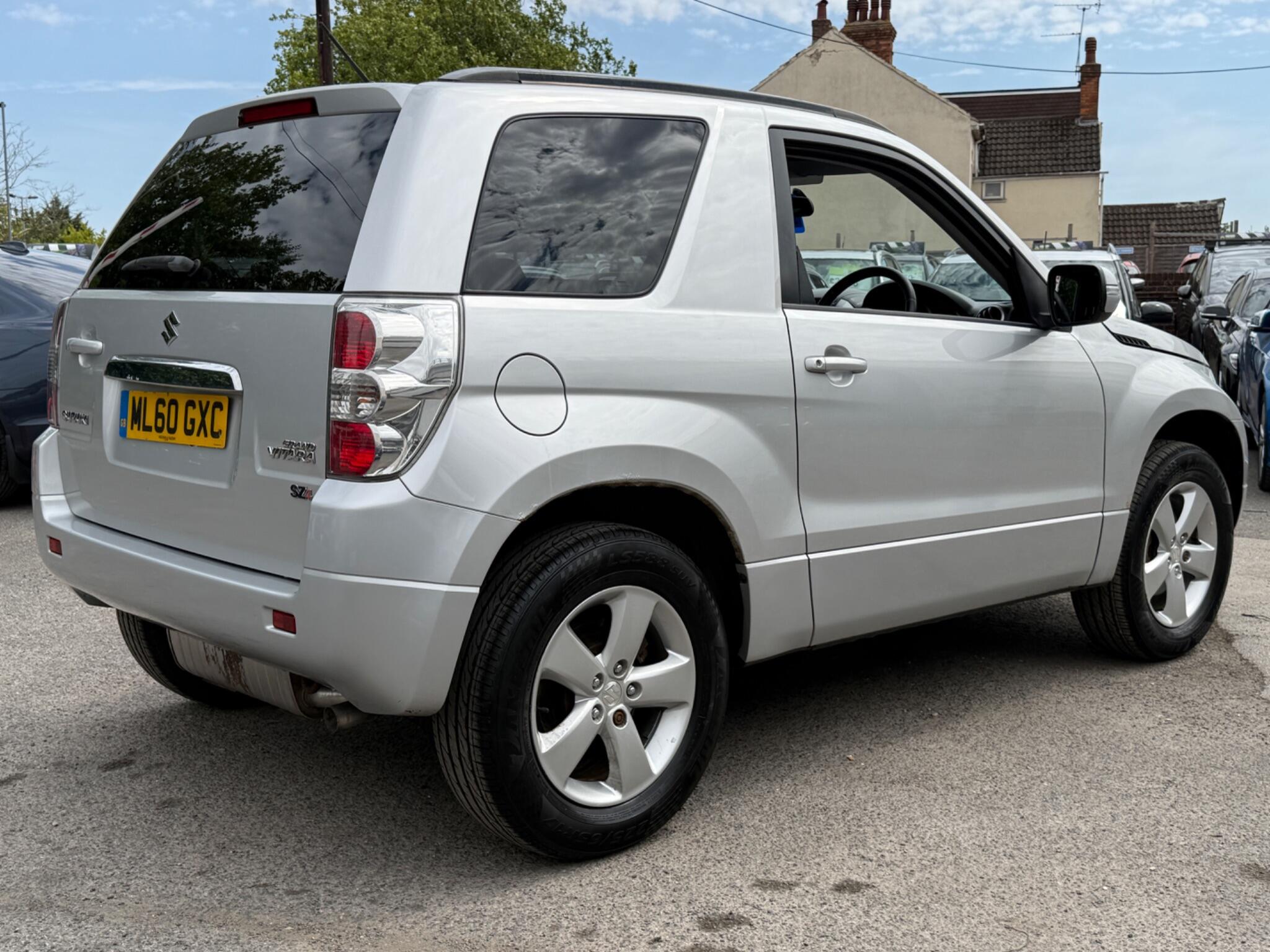 Suzuki Grand Vitara - Image 17