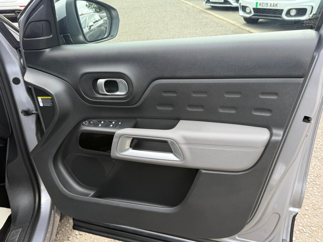 Citroen C5 Aircross view 11
