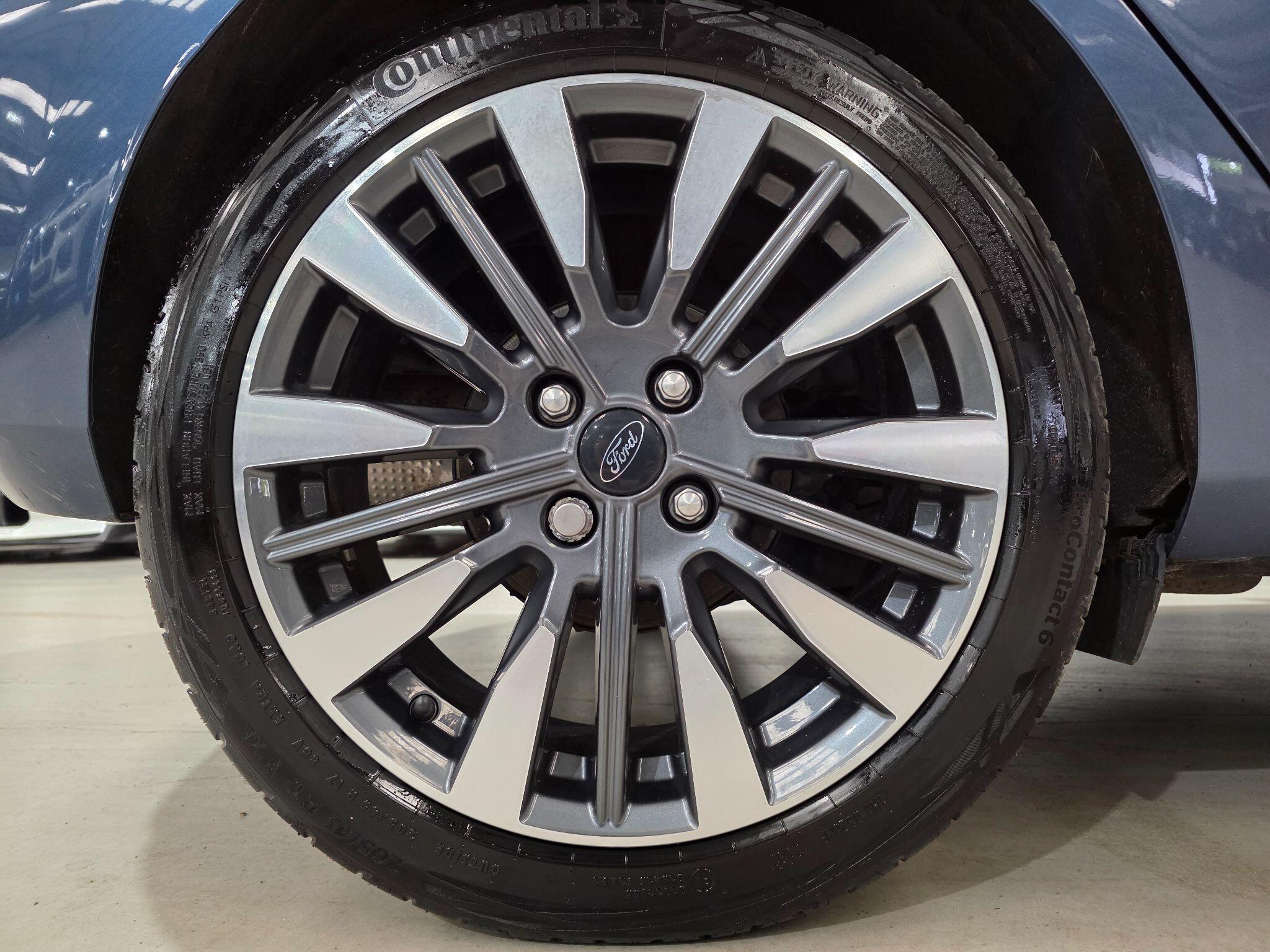 Ford Fiesta view 28
