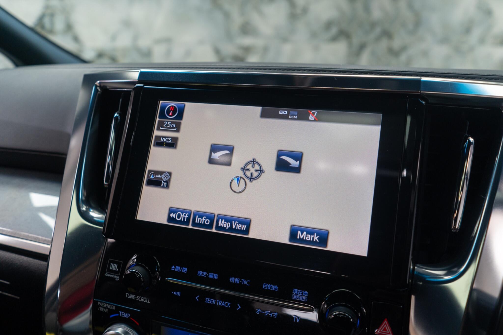 Toyota Alphard view 32