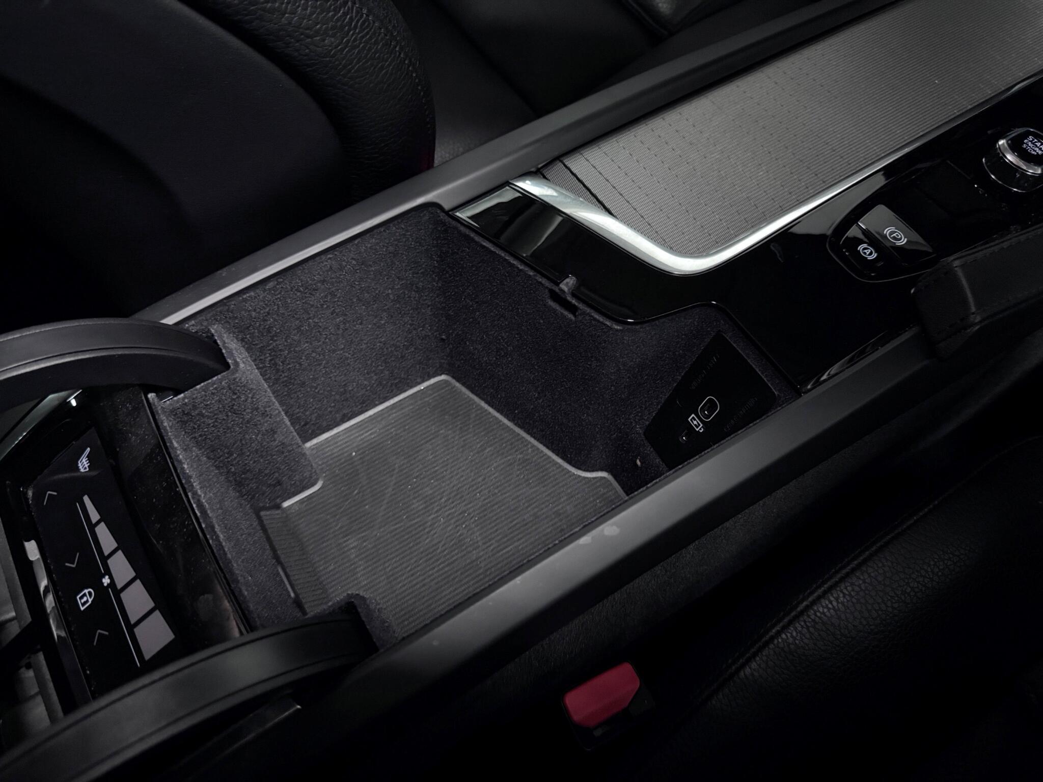 Volvo XC90 view 39