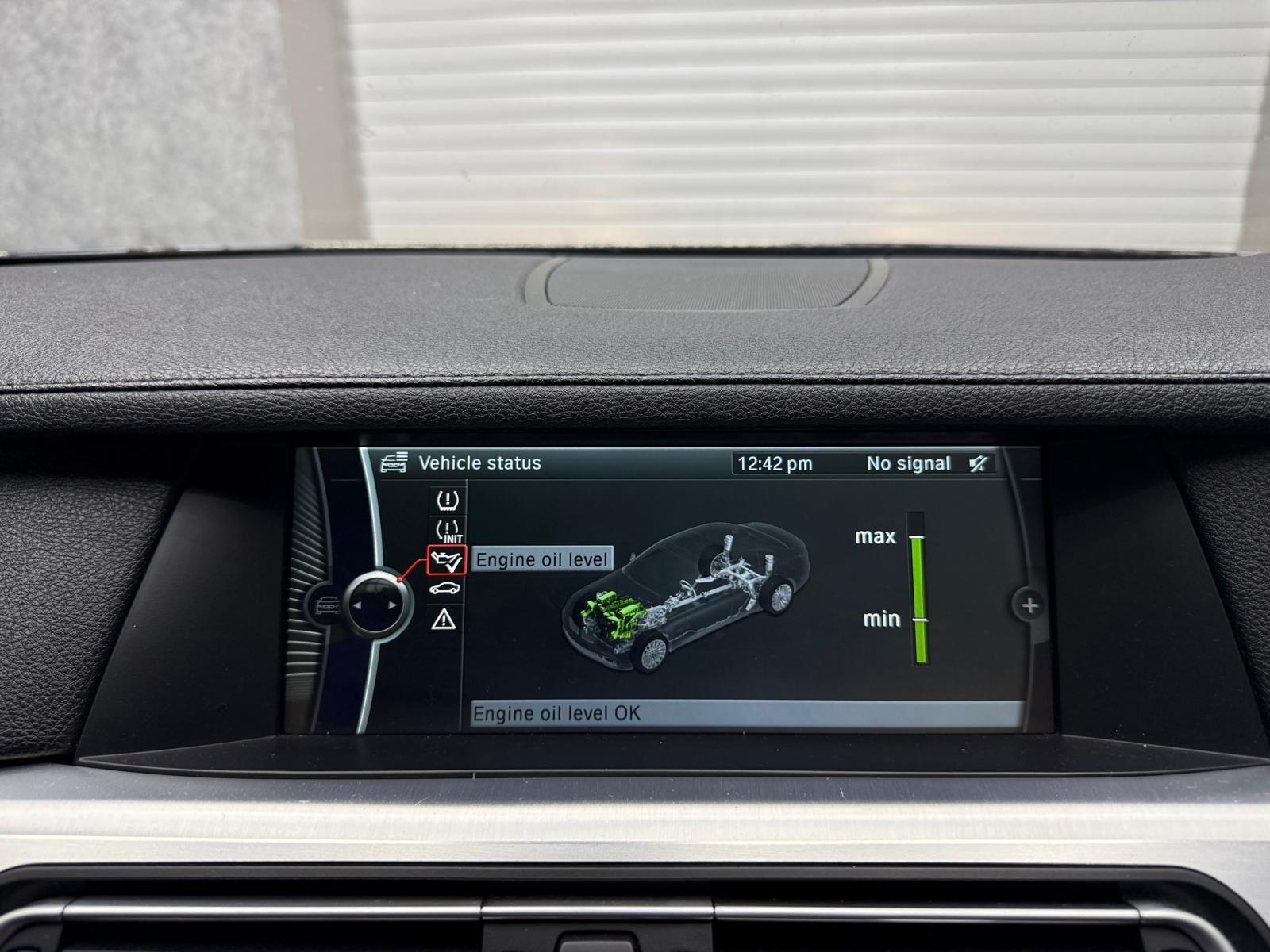 BMW 7 Series view 15