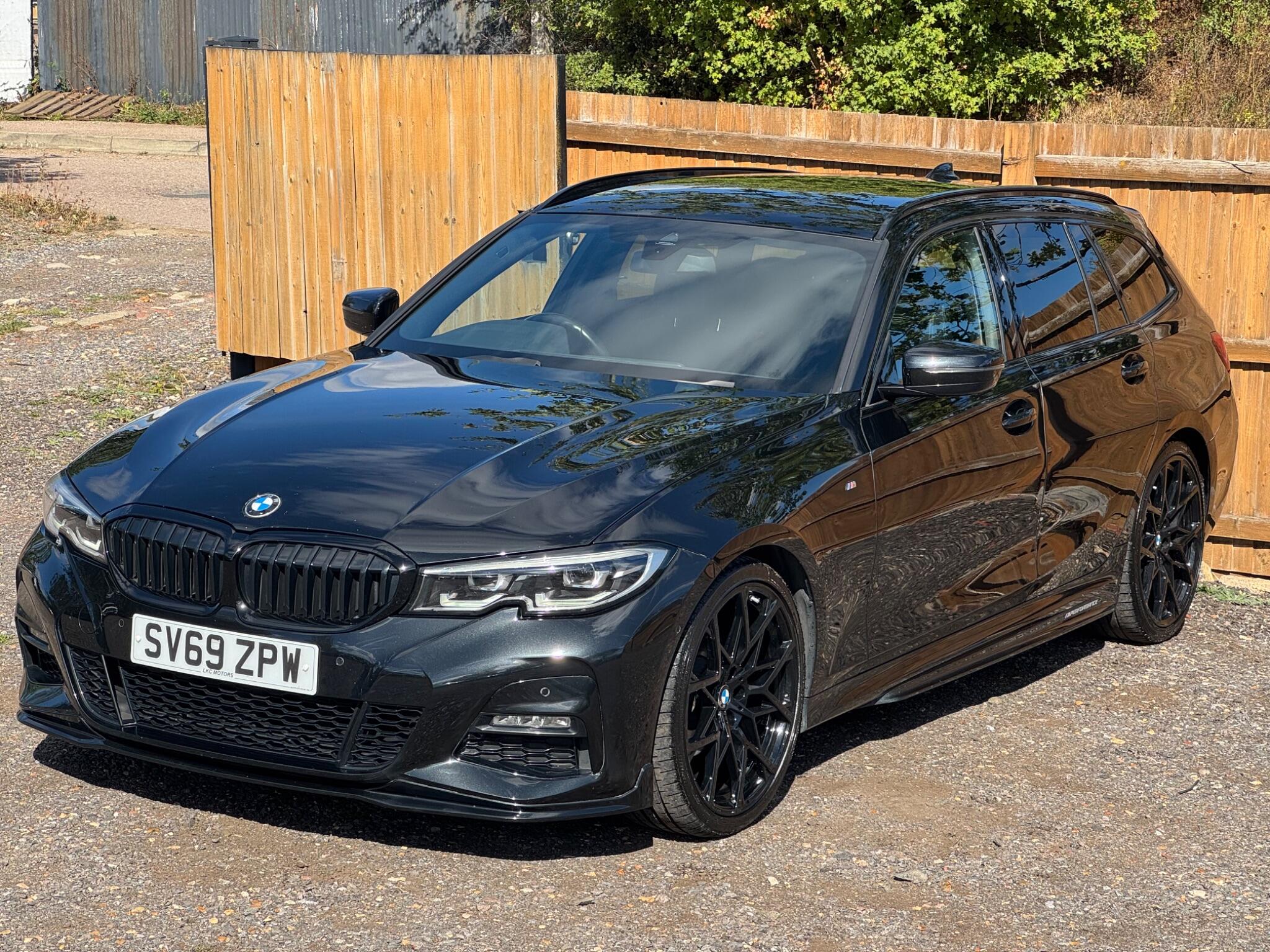 BMW 3 Series view 3