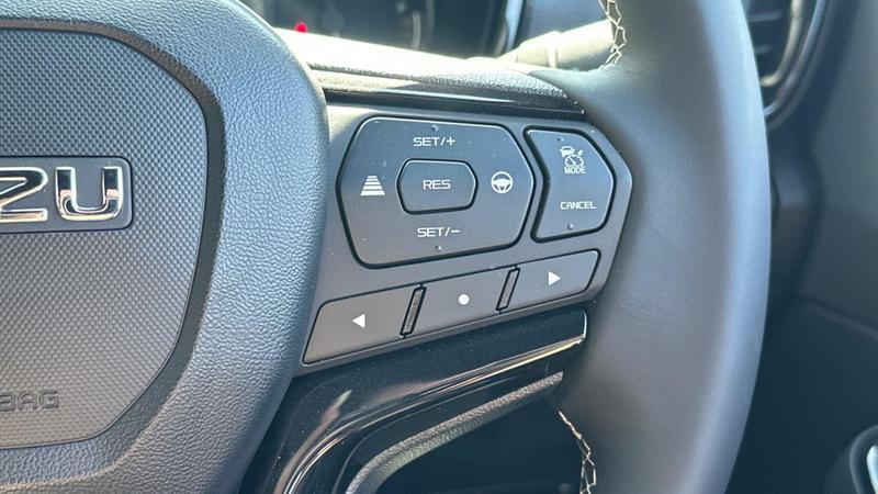 Isuzu D-Max view 16
