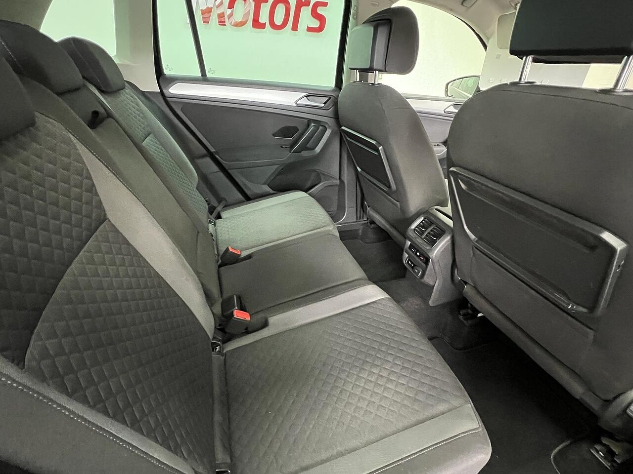 Volkswagen Tiguan view 16