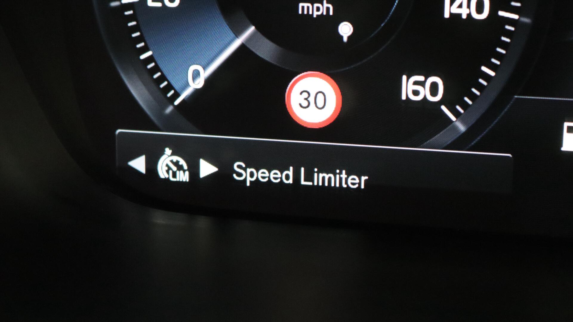 Volvo V90 view 35