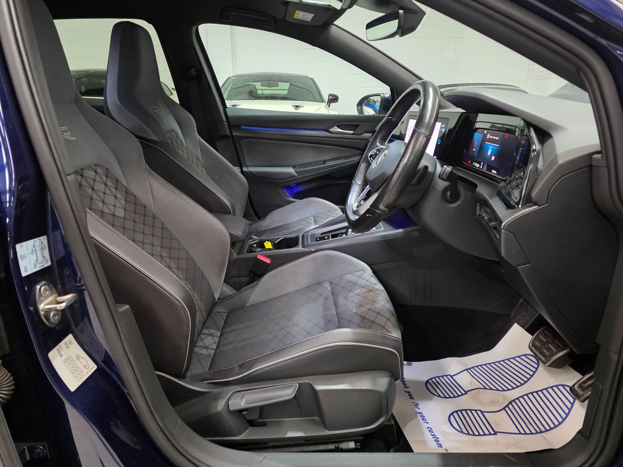 Volkswagen Golf view 6