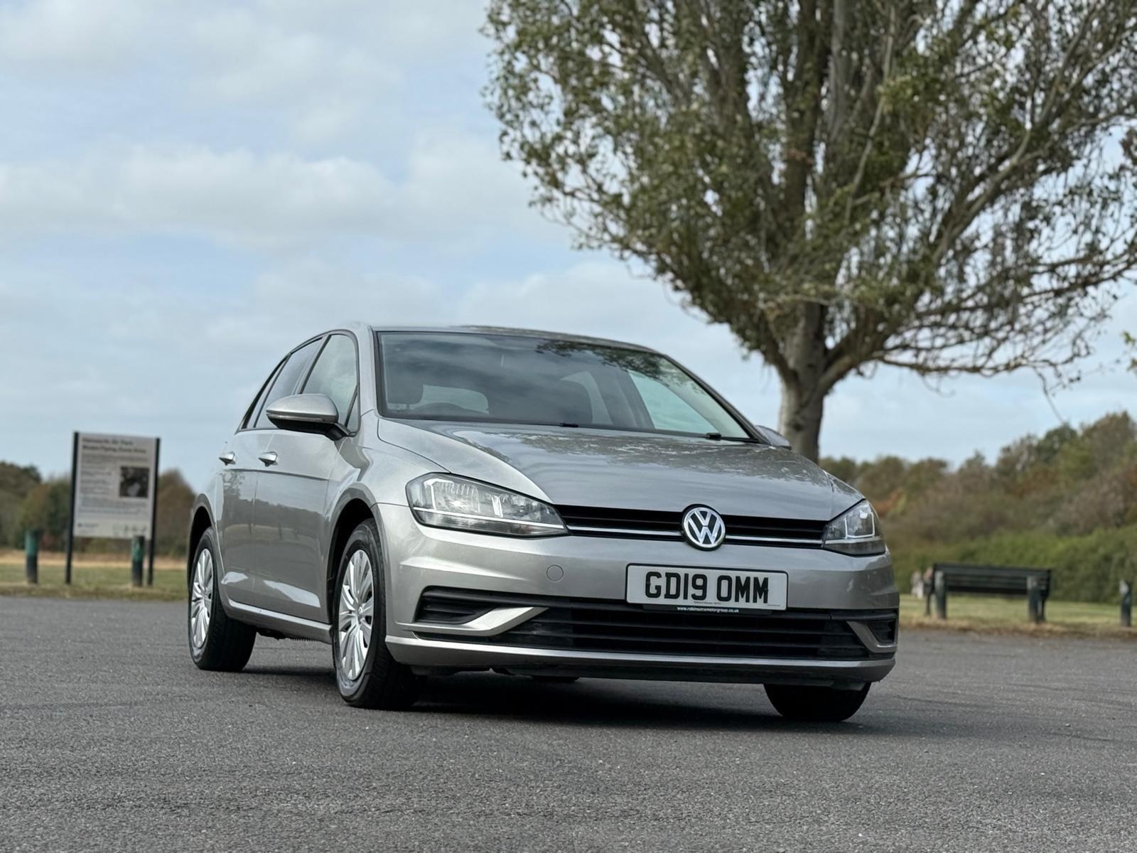 Volkswagen Golf view 5
