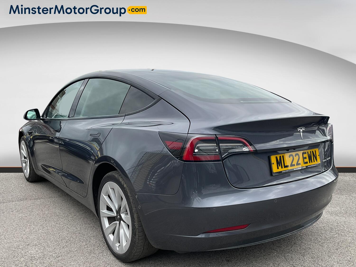 Tesla Model 3 view 4