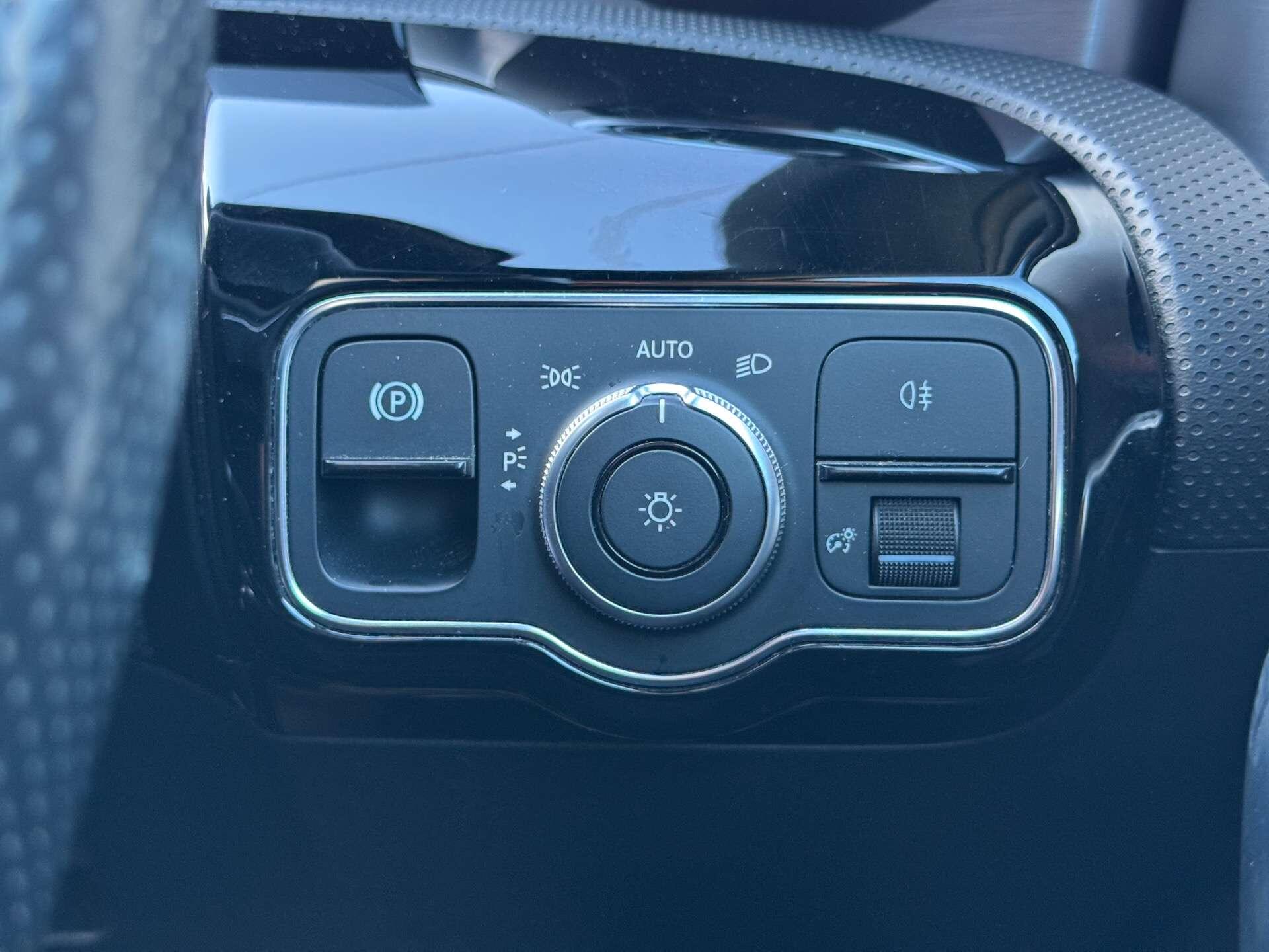 Mercedes-Benz A-Class view 36