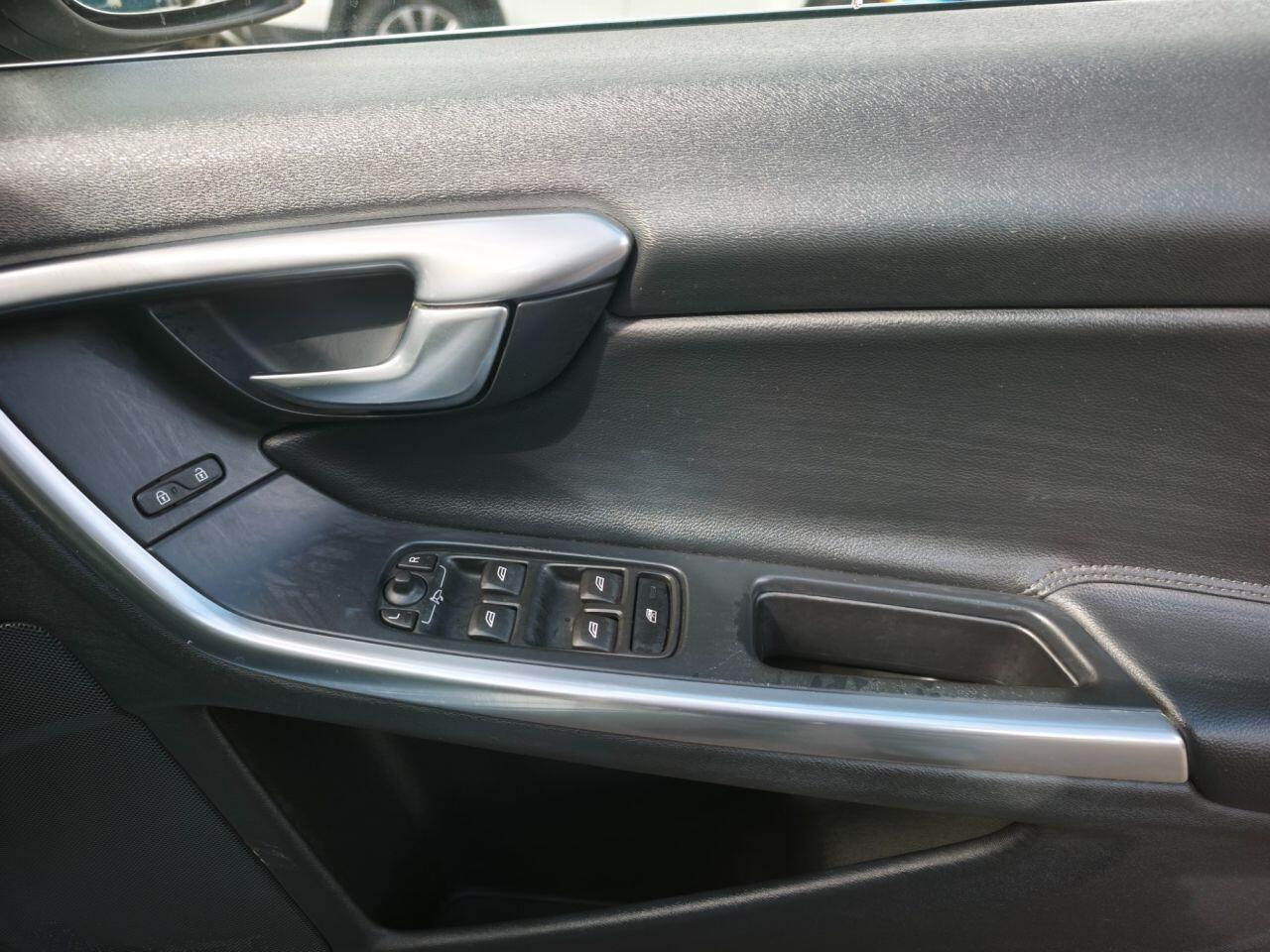 Volvo V60 view 15